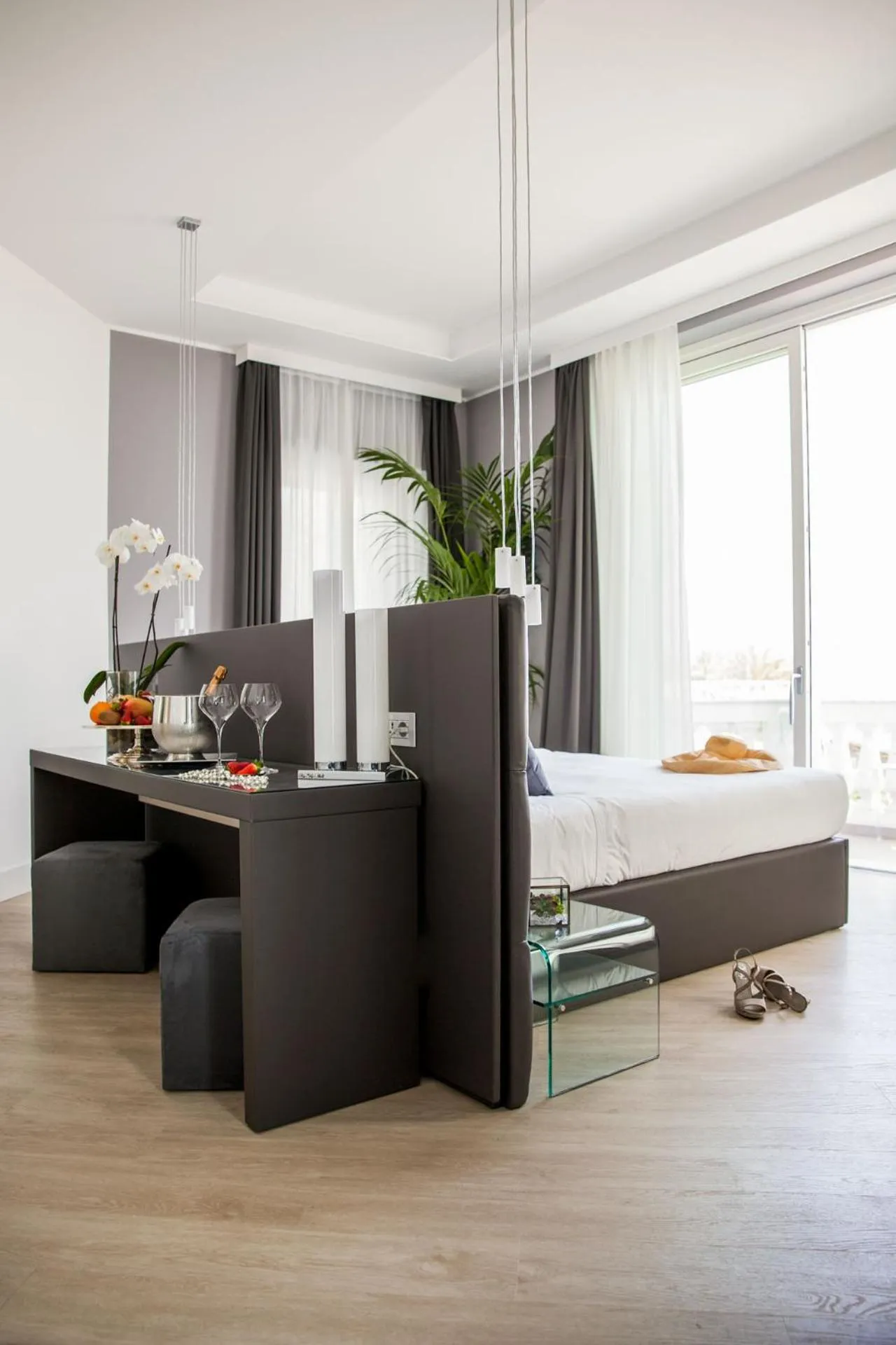 Bed in Sanremo Luxury Suites