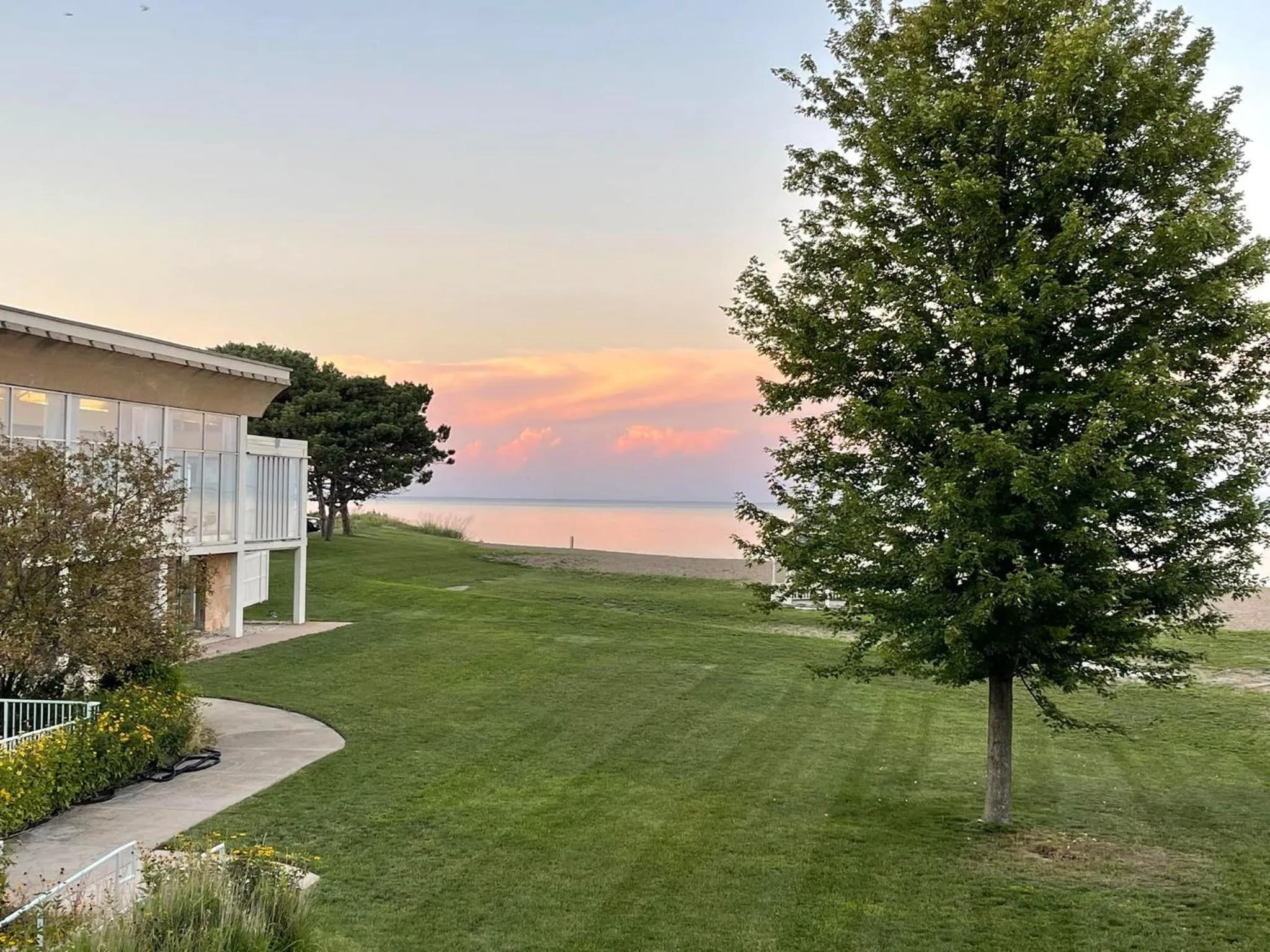 Illinois Beach Hotel