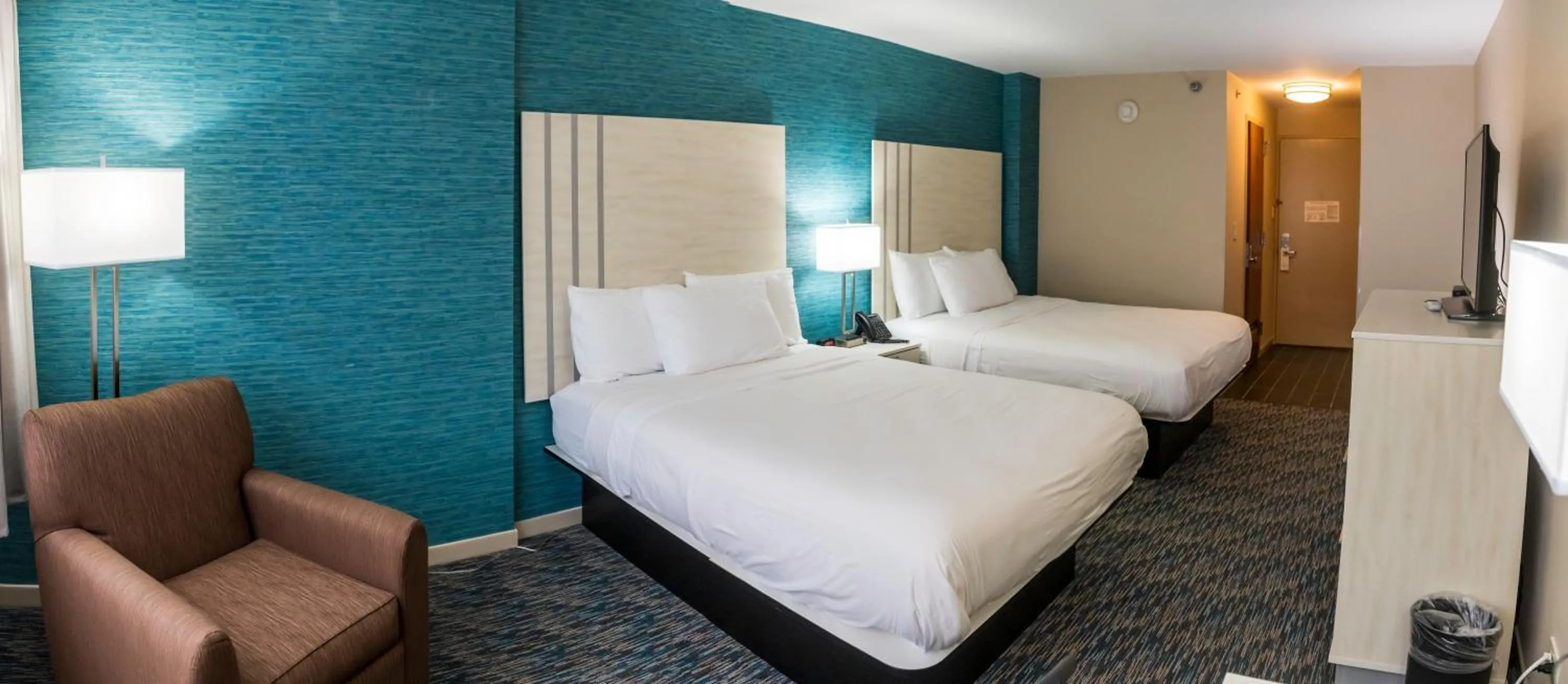 Bed in Illinois Beach Hotel