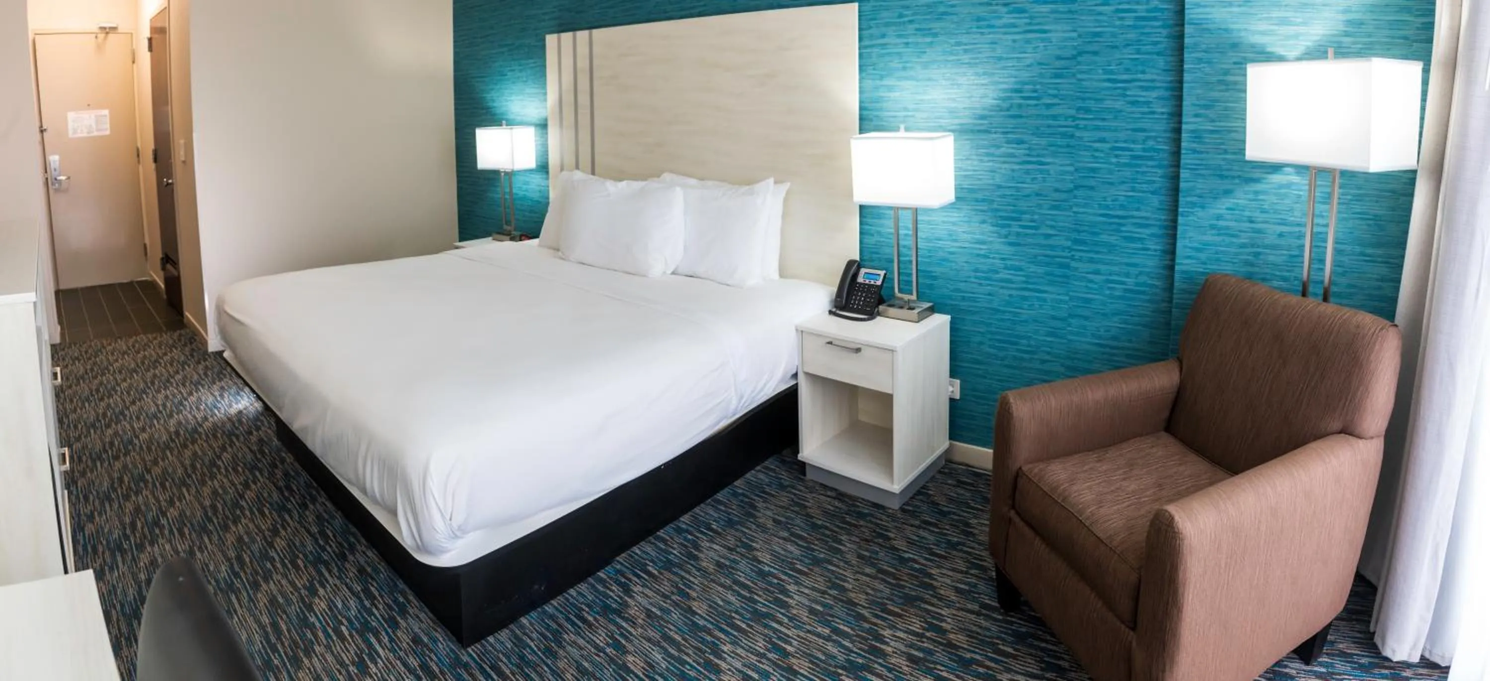 Bed in Illinois Beach Hotel