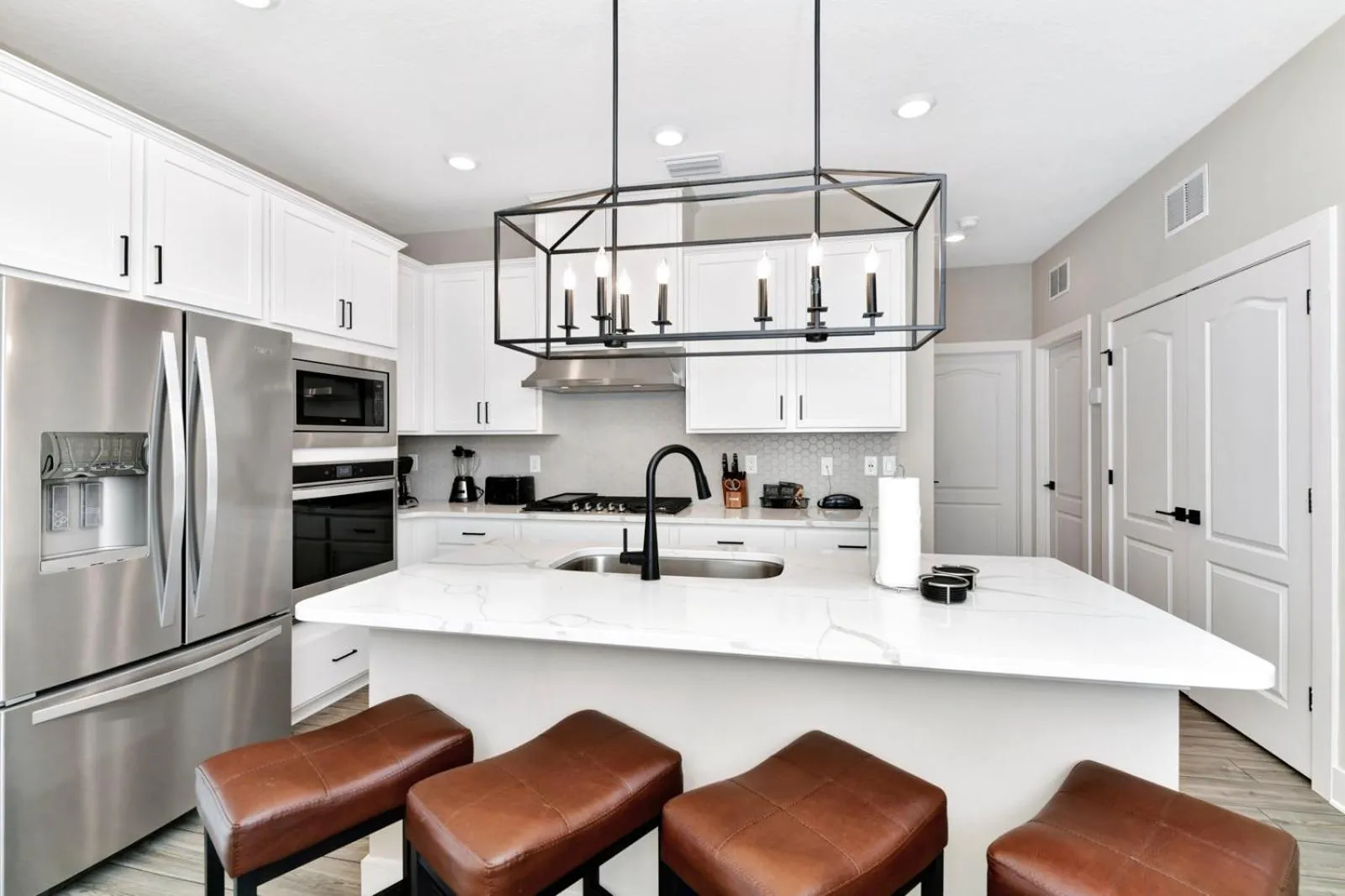 Kitchen or kitchenette in Encore Resort and Water Park at Reunion by Rentyl