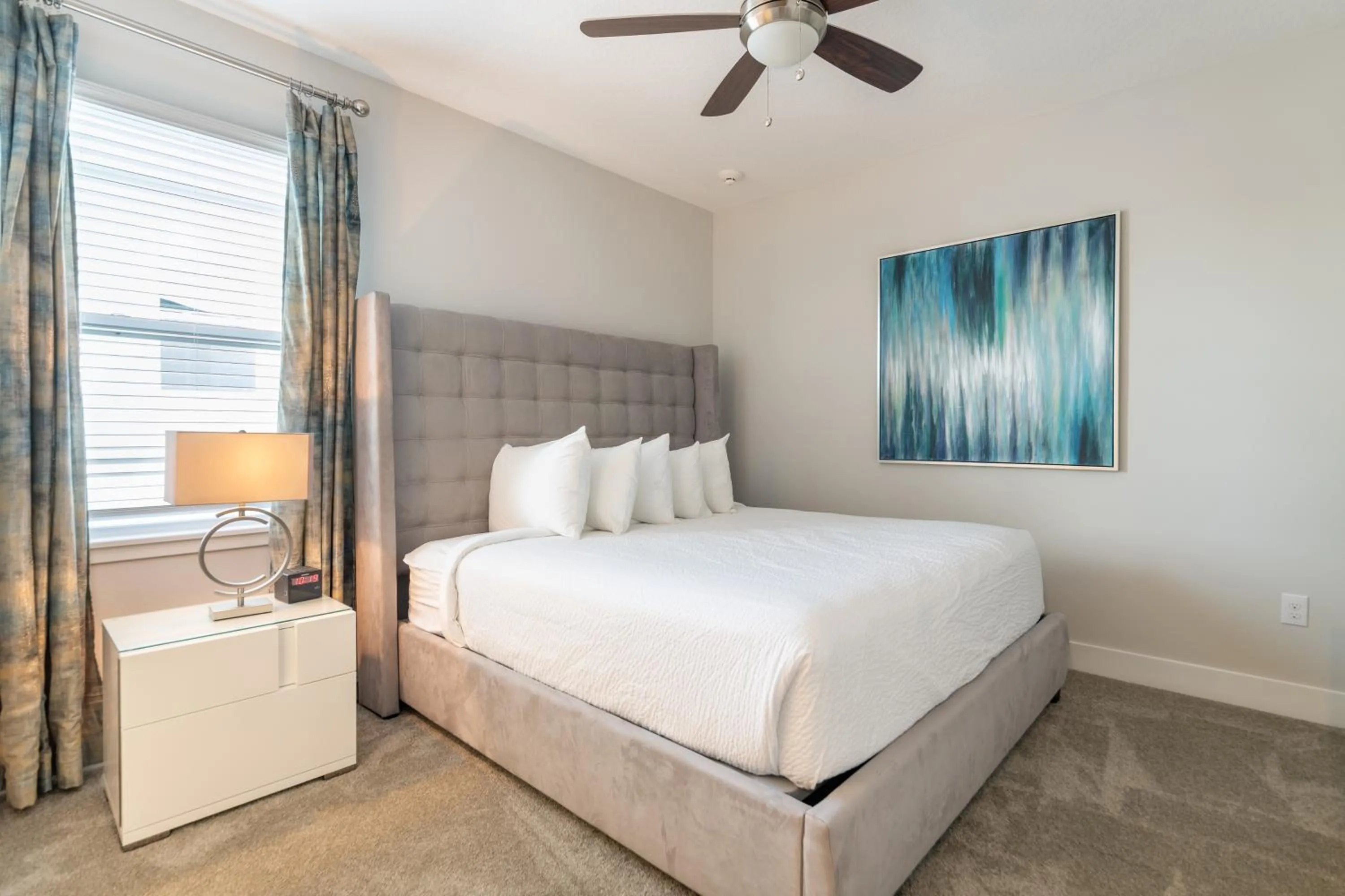 Bed in Encore Resort and Water Park at Reunion by Rentyl