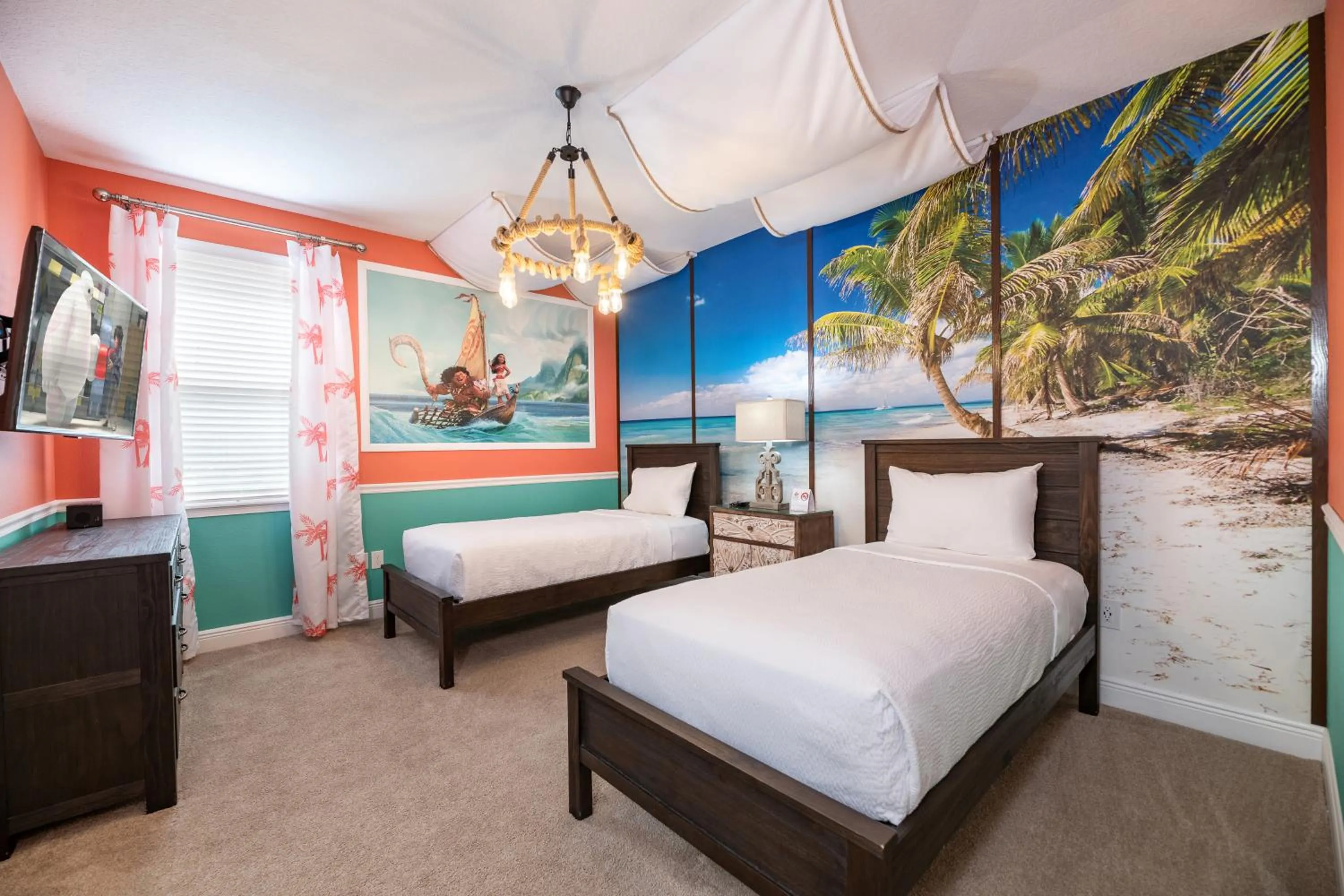 Bed in Encore Resort and Water Park at Reunion by Rentyl