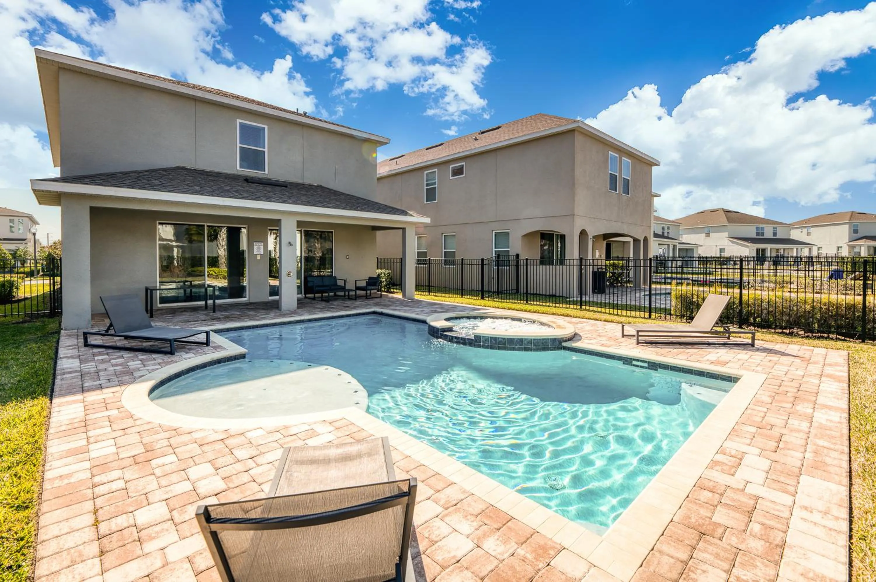 Patio in Encore Resort and Water Park at Reunion by Rentyl