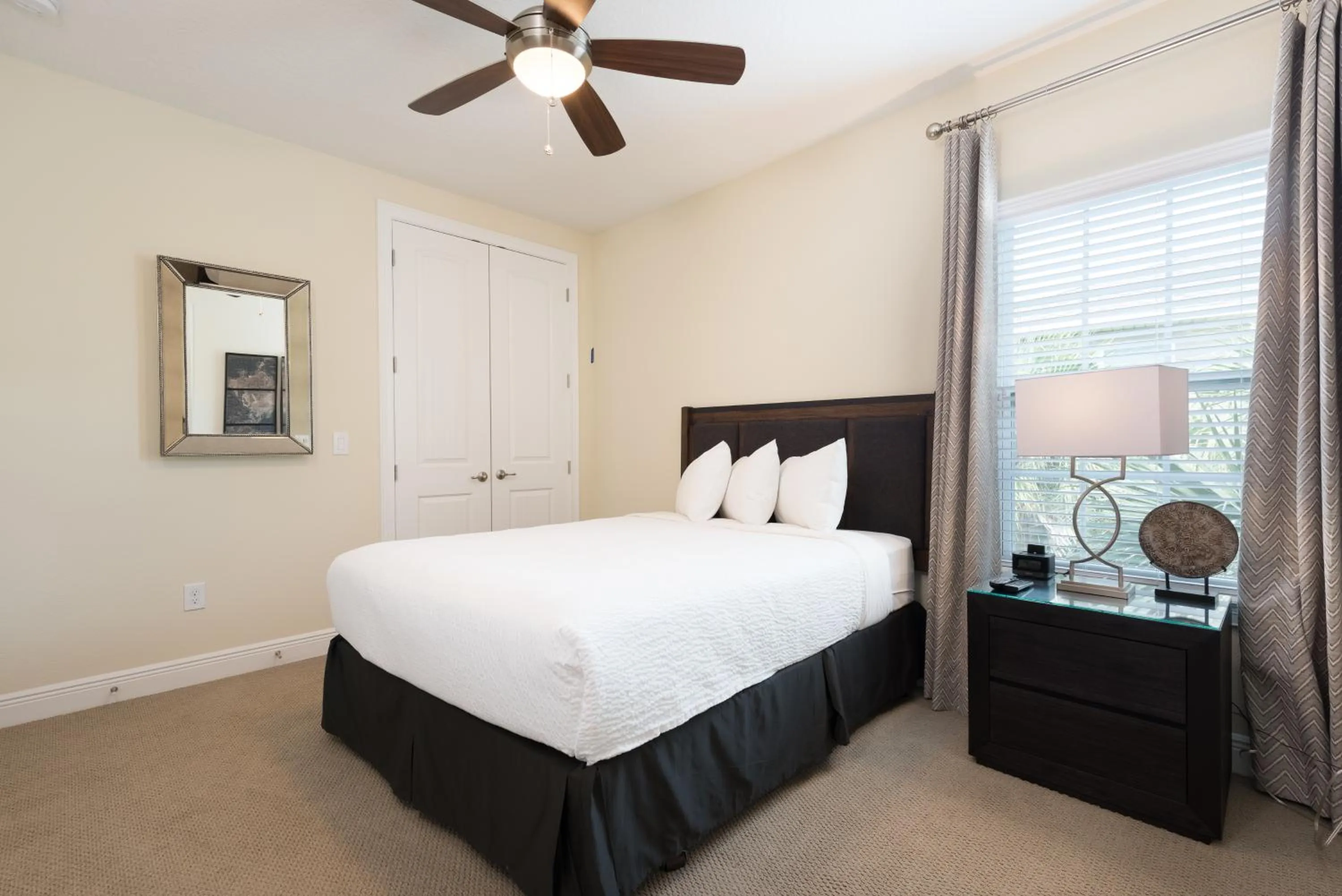 Bed in Encore Resort and Water Park at Reunion by Rentyl