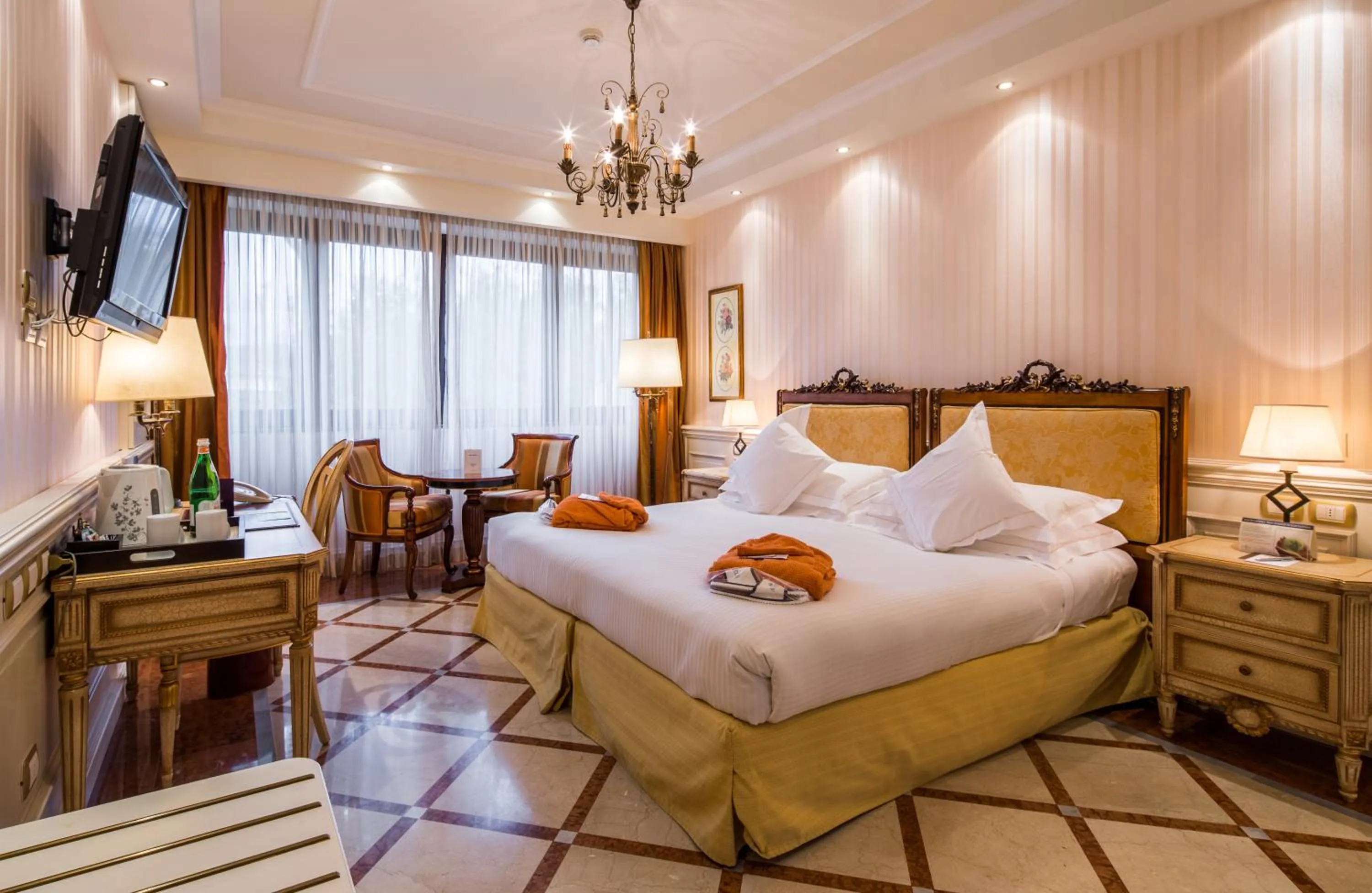 Photo of the whole room, Bed in Mercure Petriolo Siena Terme Spa Hotel