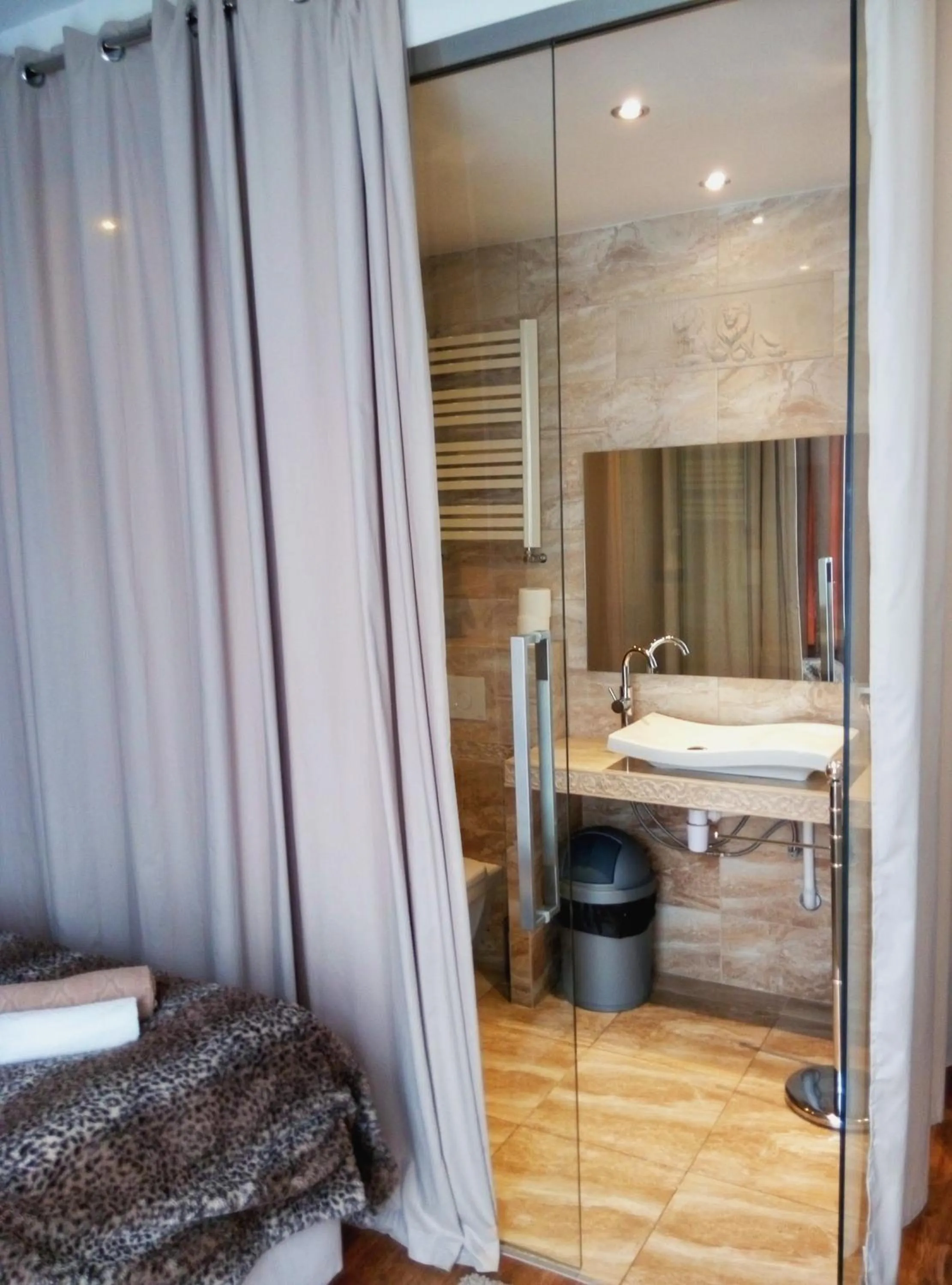 Photo of the whole room in Villa Amadea