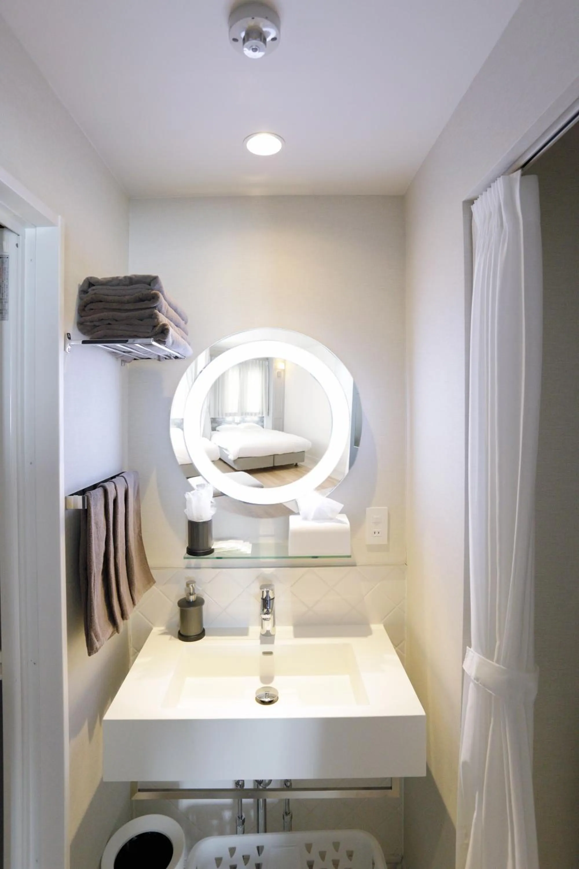 Bathroom in precious days inn