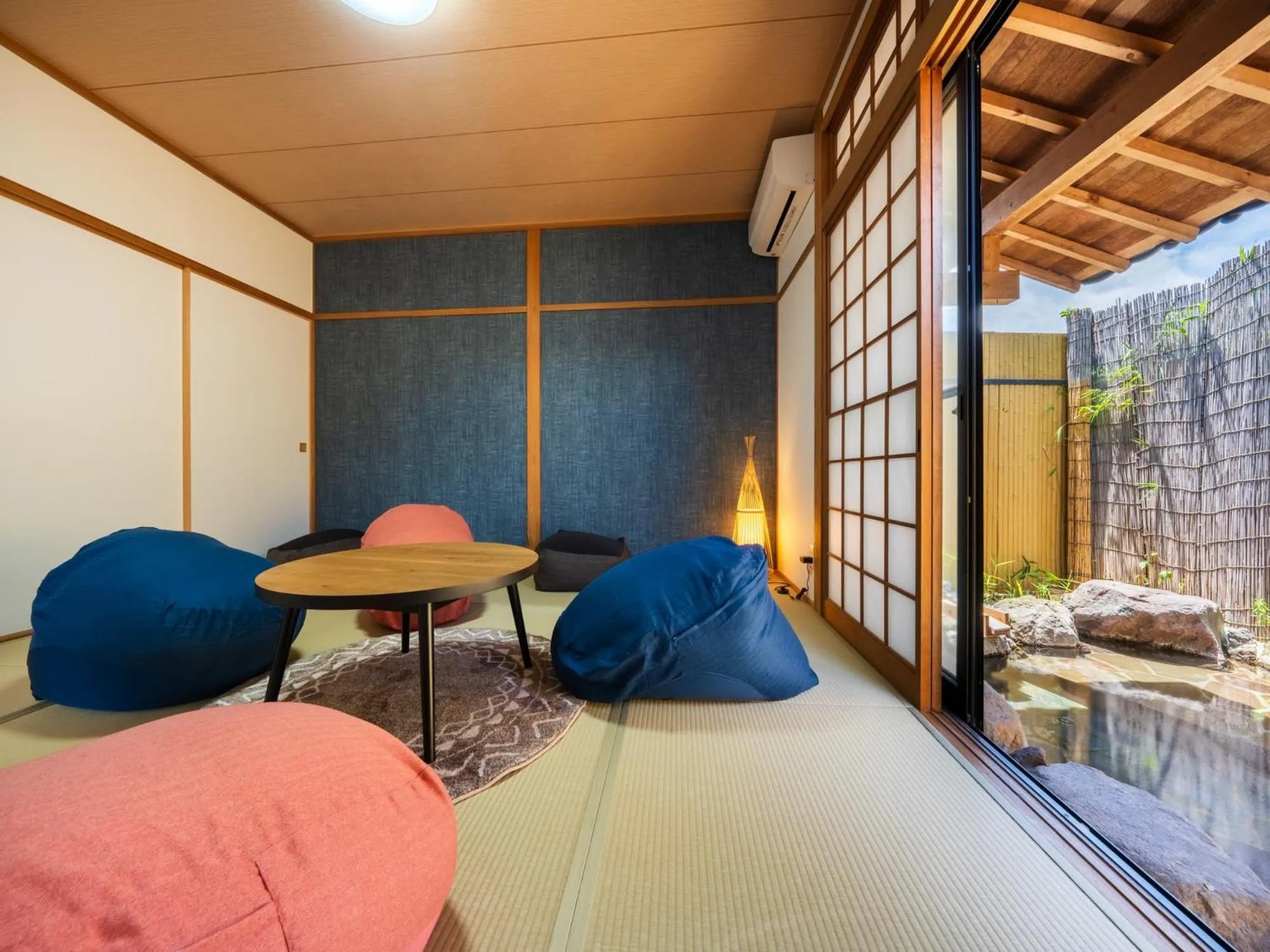 Yufuin Hanarenoyado Yukagetsu