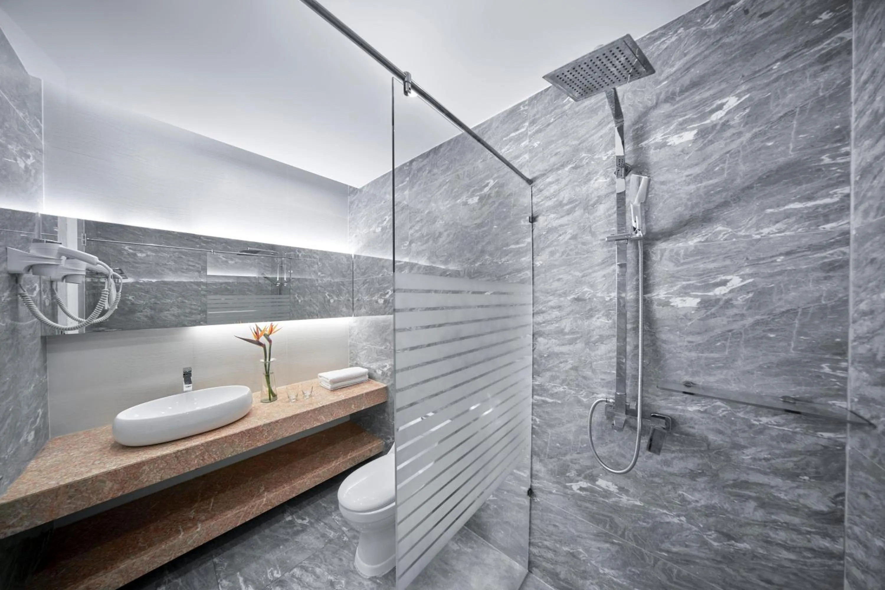 Bathroom in Oakwood Hotel & Apartments Saigon