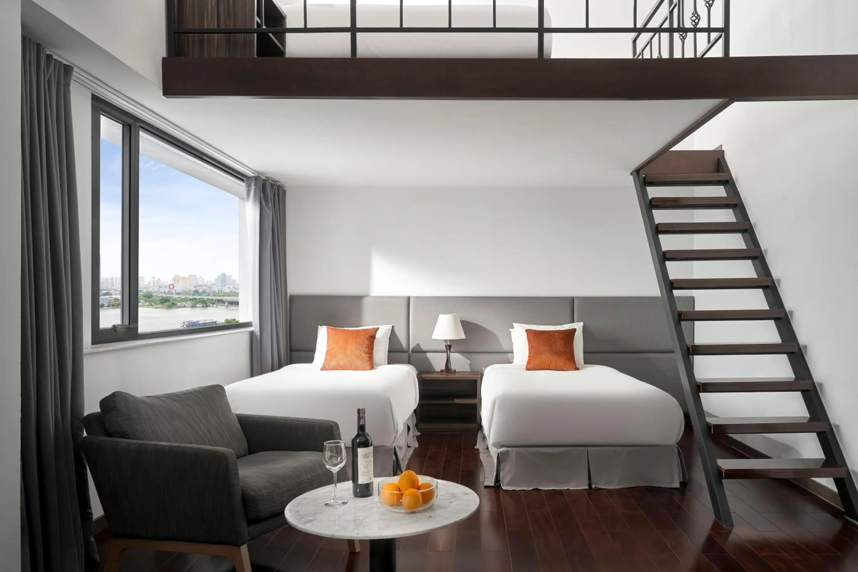 Bed in Oakwood Hotel & Apartments Saigon