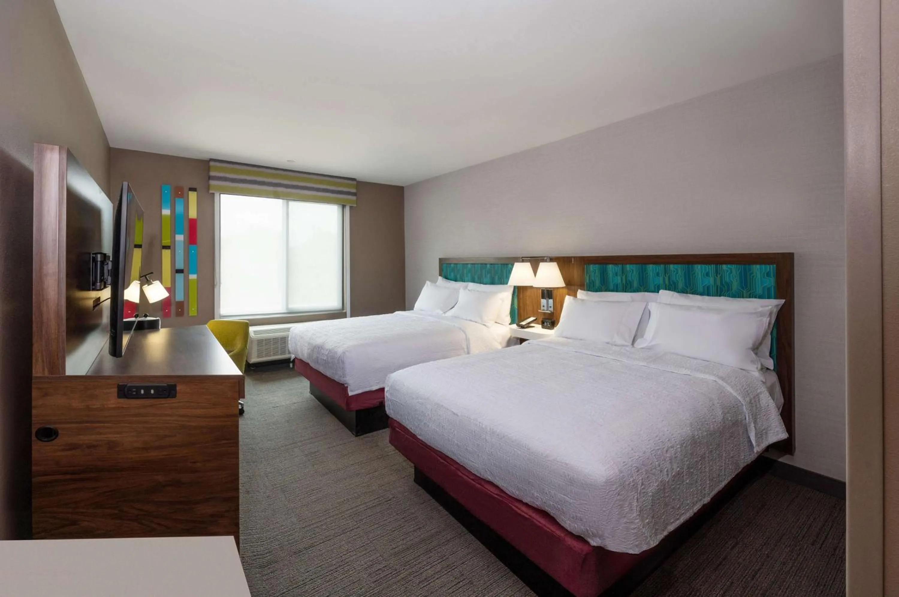 Bed in Hampton Inn Needles