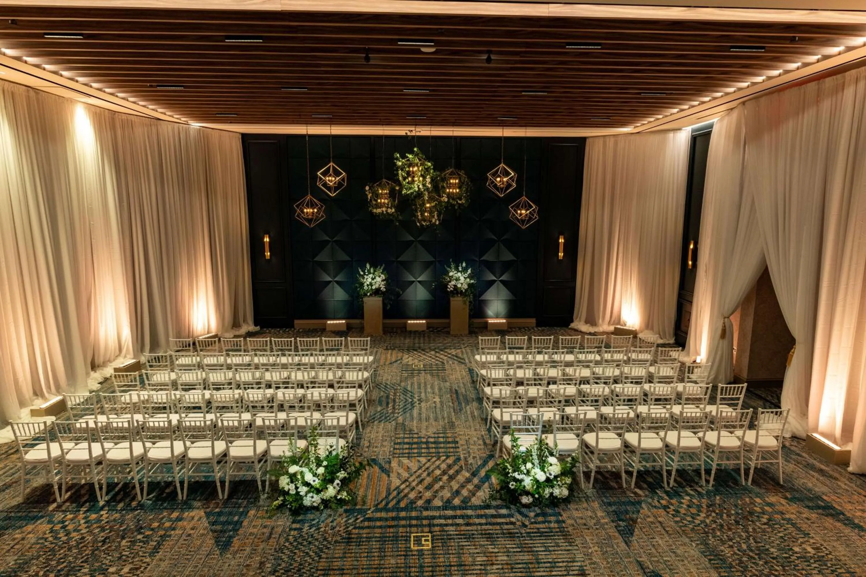 Meeting/conference room in Embassy Suites By Hilton Virginia Beach Oceanfront Resort