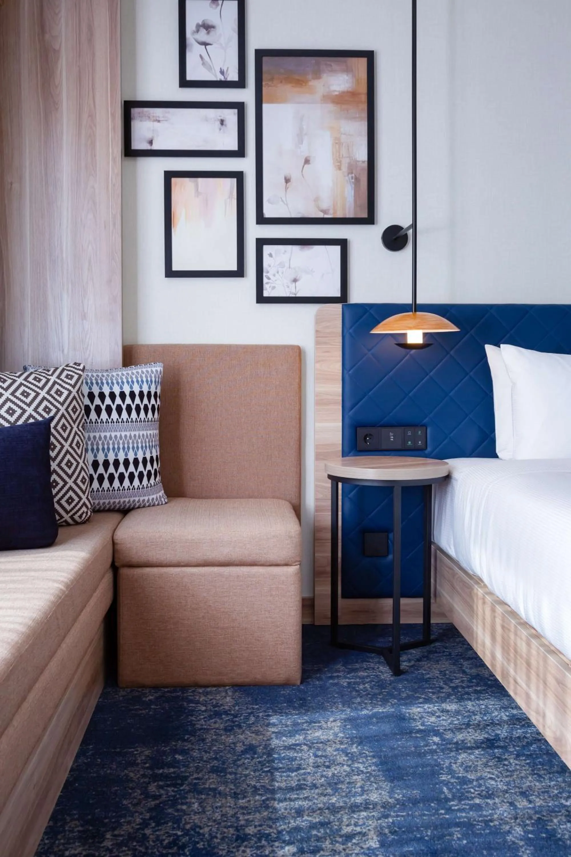 Living room, Bed in Hilton Garden Inn Samarkand