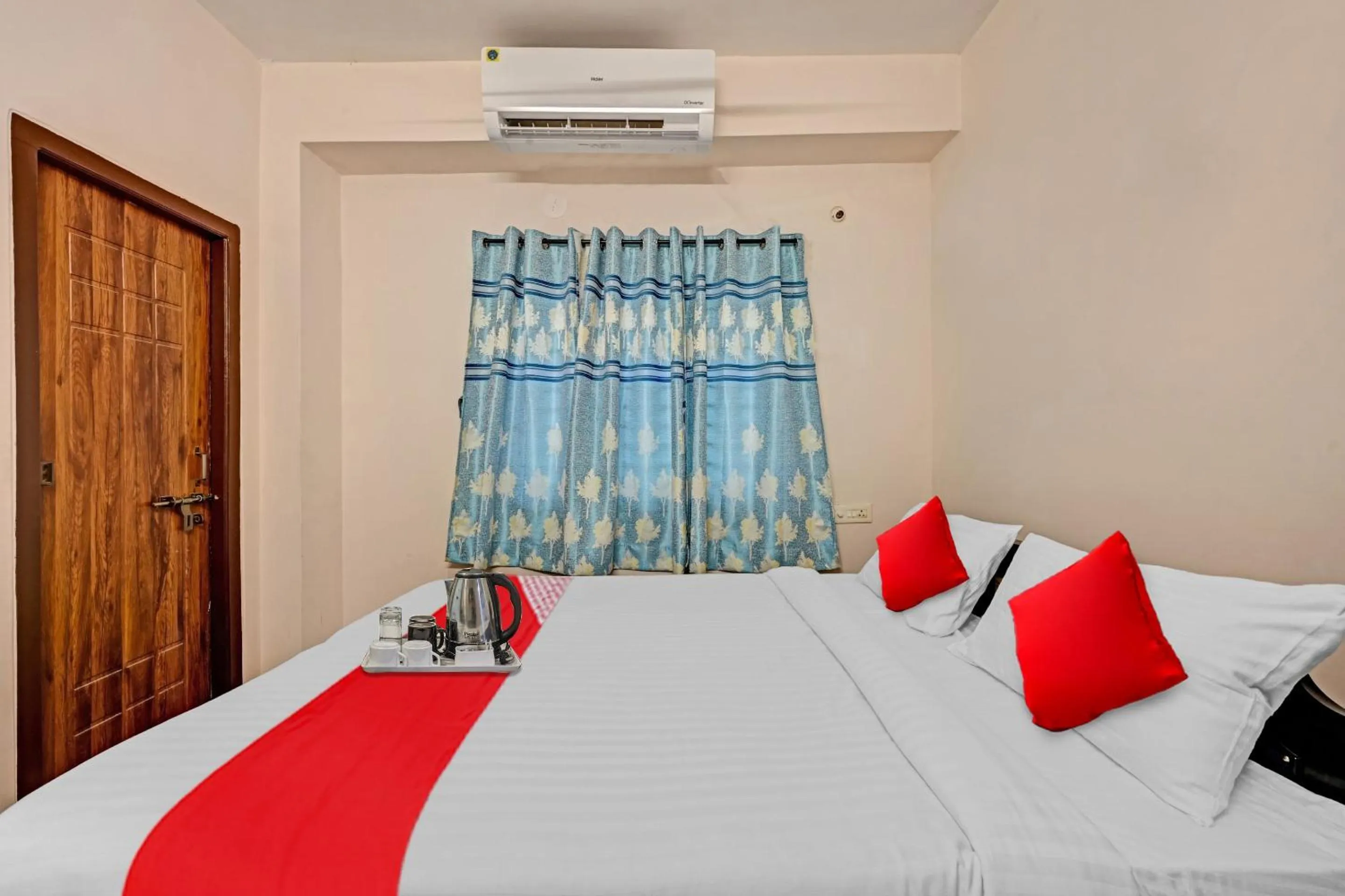 Bedroom, Bed in Hotel O Coastal Inn Luxury Service Apartments