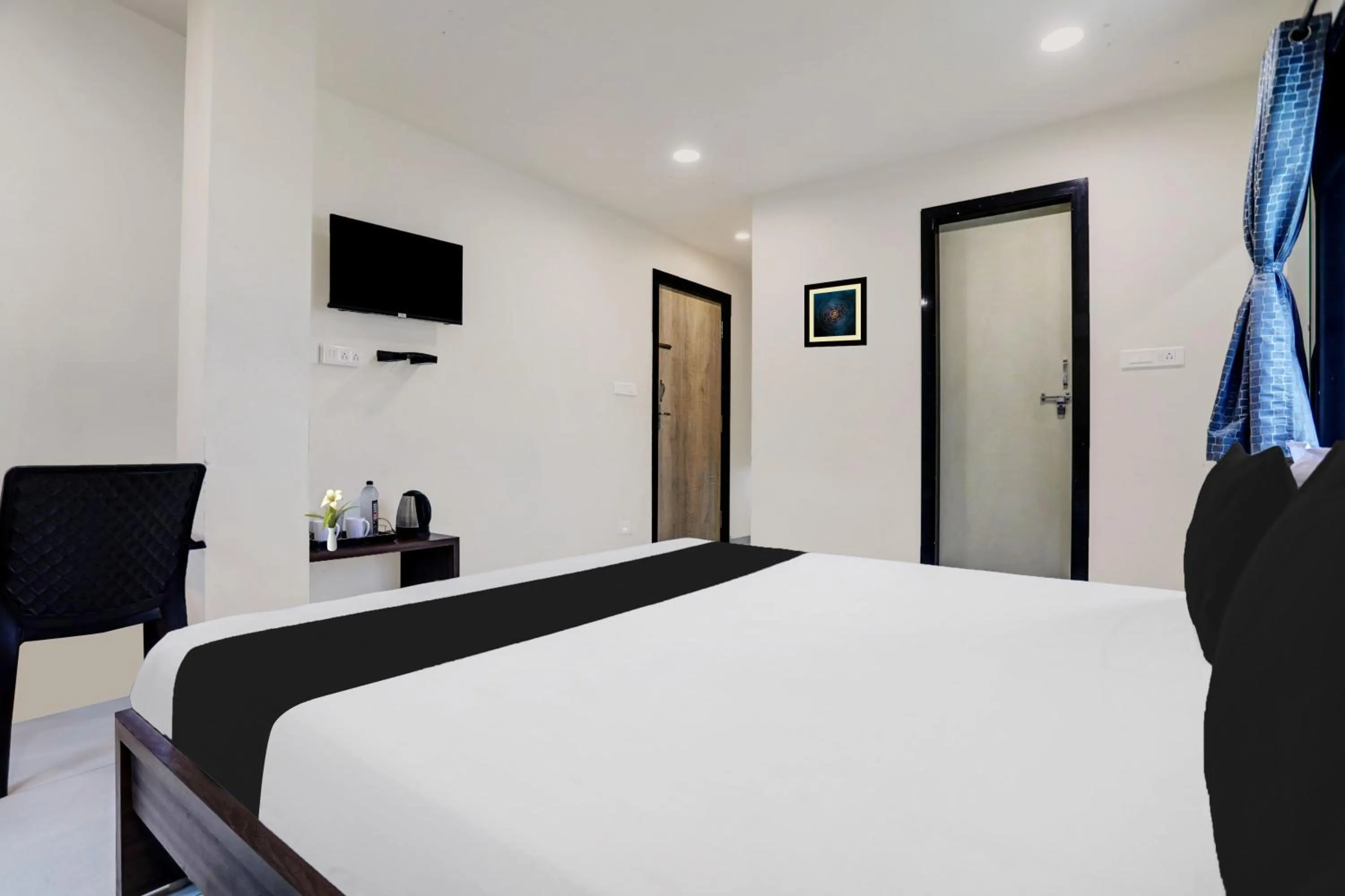 Bedroom, Bed in Super Hotel O Ashok Nagar Near JNTU College