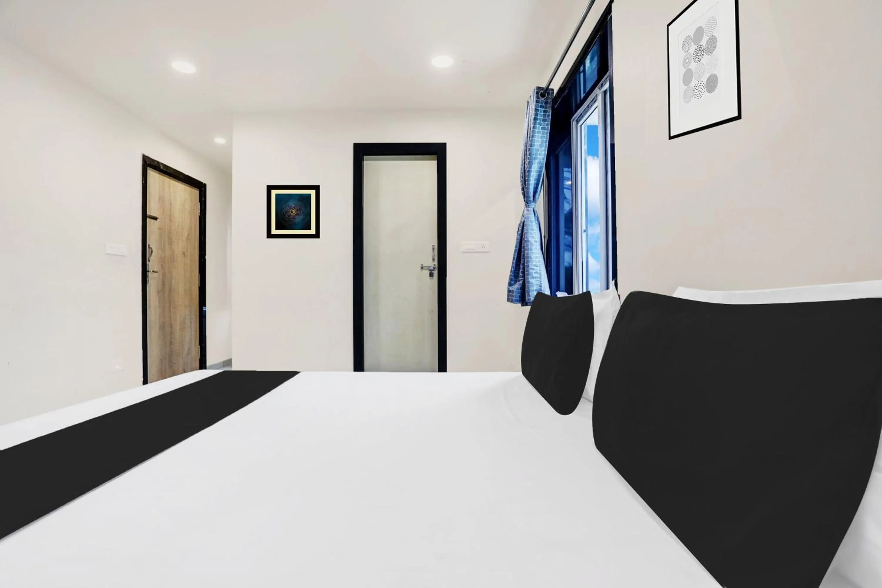 Bedroom, Bed in Super Hotel O Ashok Nagar Near JNTU College