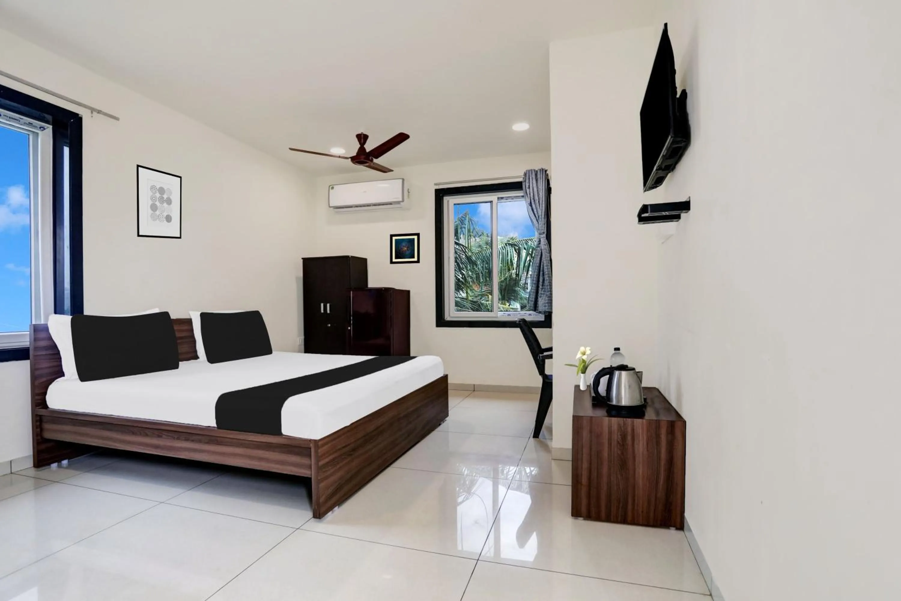 Bedroom, Bed in Super Hotel O Ashok Nagar Near JNTU College