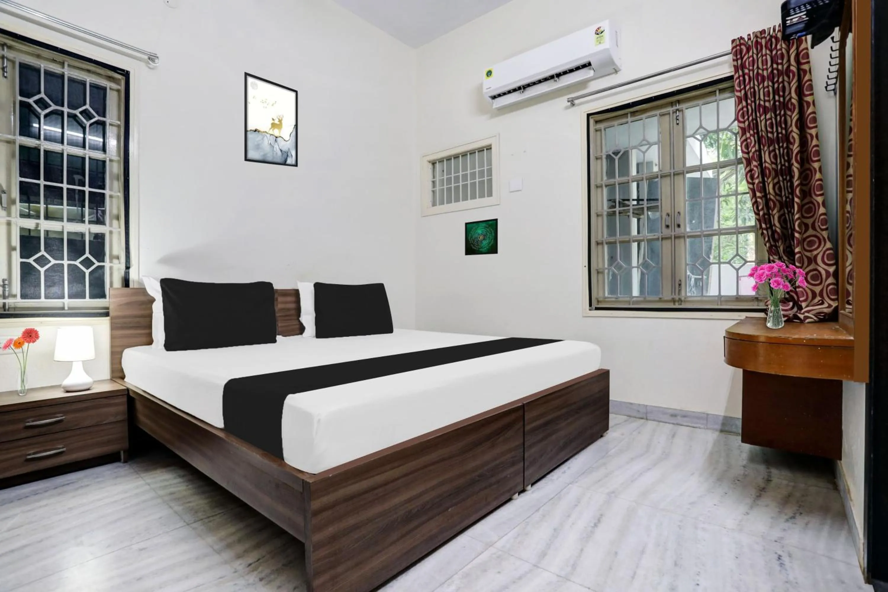 Bedroom, Bed in Super Hotel O Ashok Nagar Near JNTU College