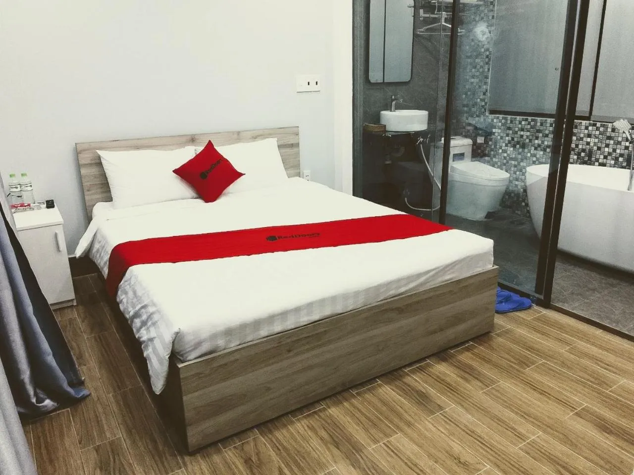 Bed in VND Vũng Tàu Hotel & Villa