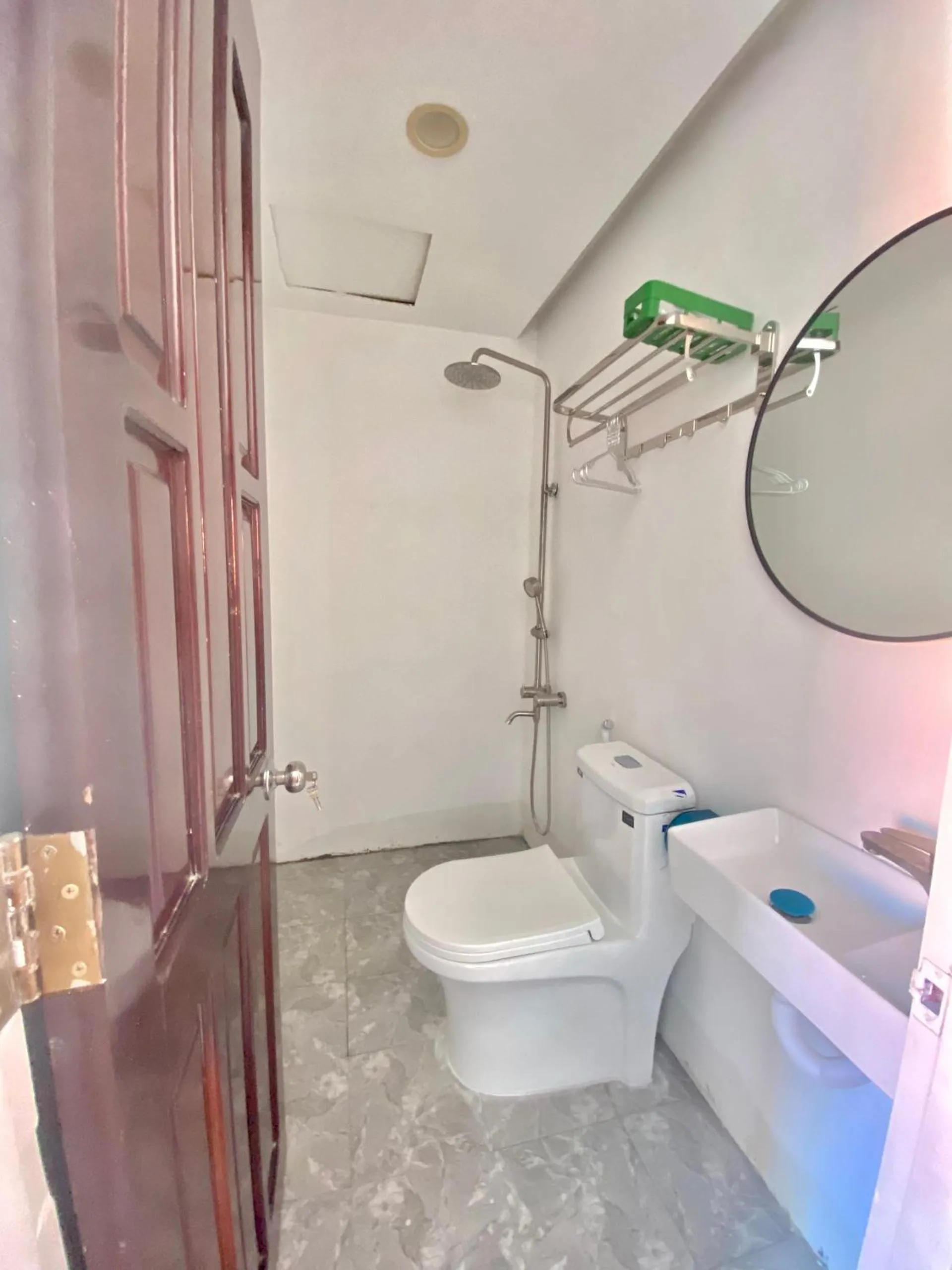 Shower in VND Vũng Tàu Hotel & Villa