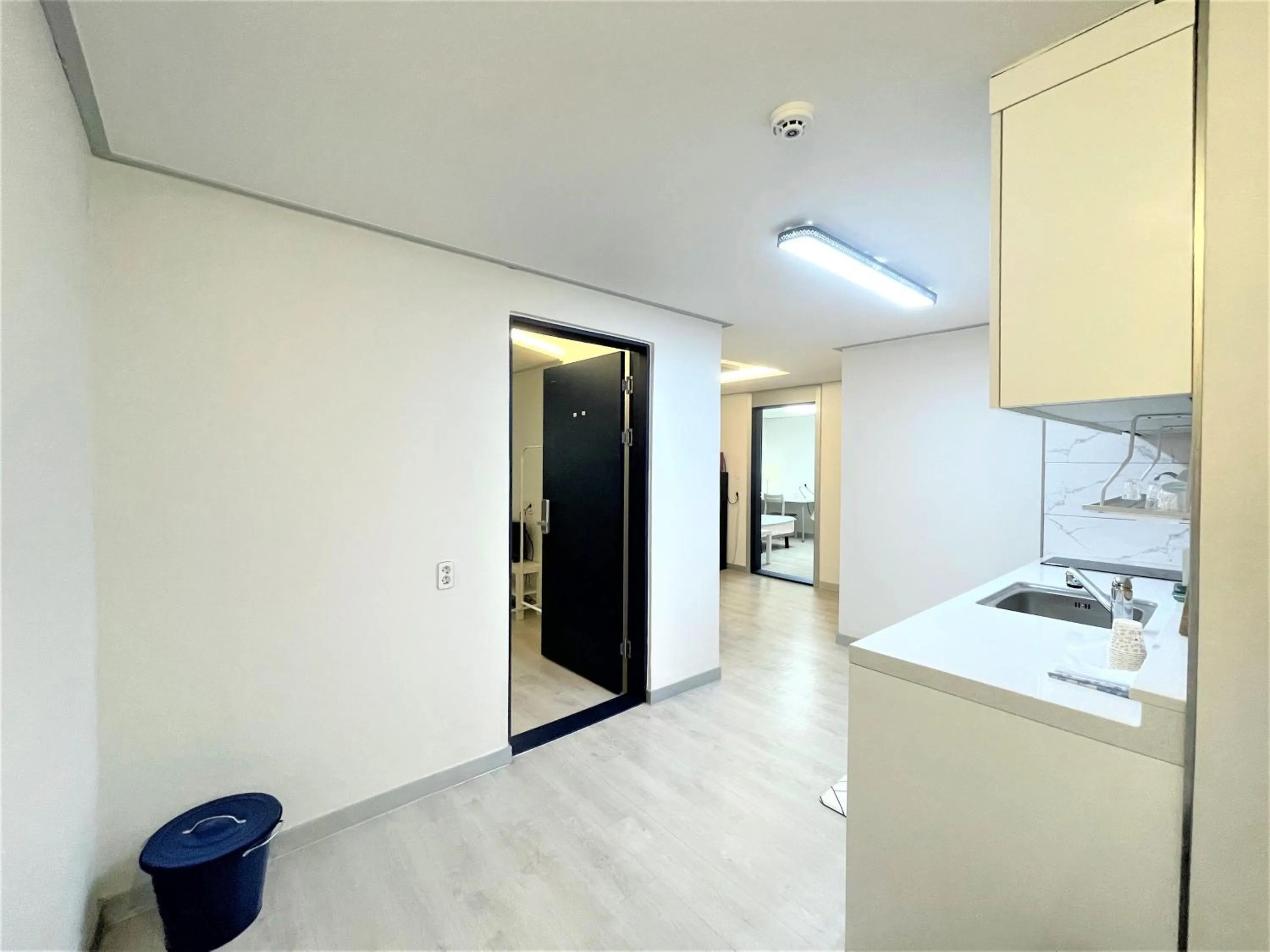 Kitchen or kitchenette in W Premium Guesthouse Incheon airport