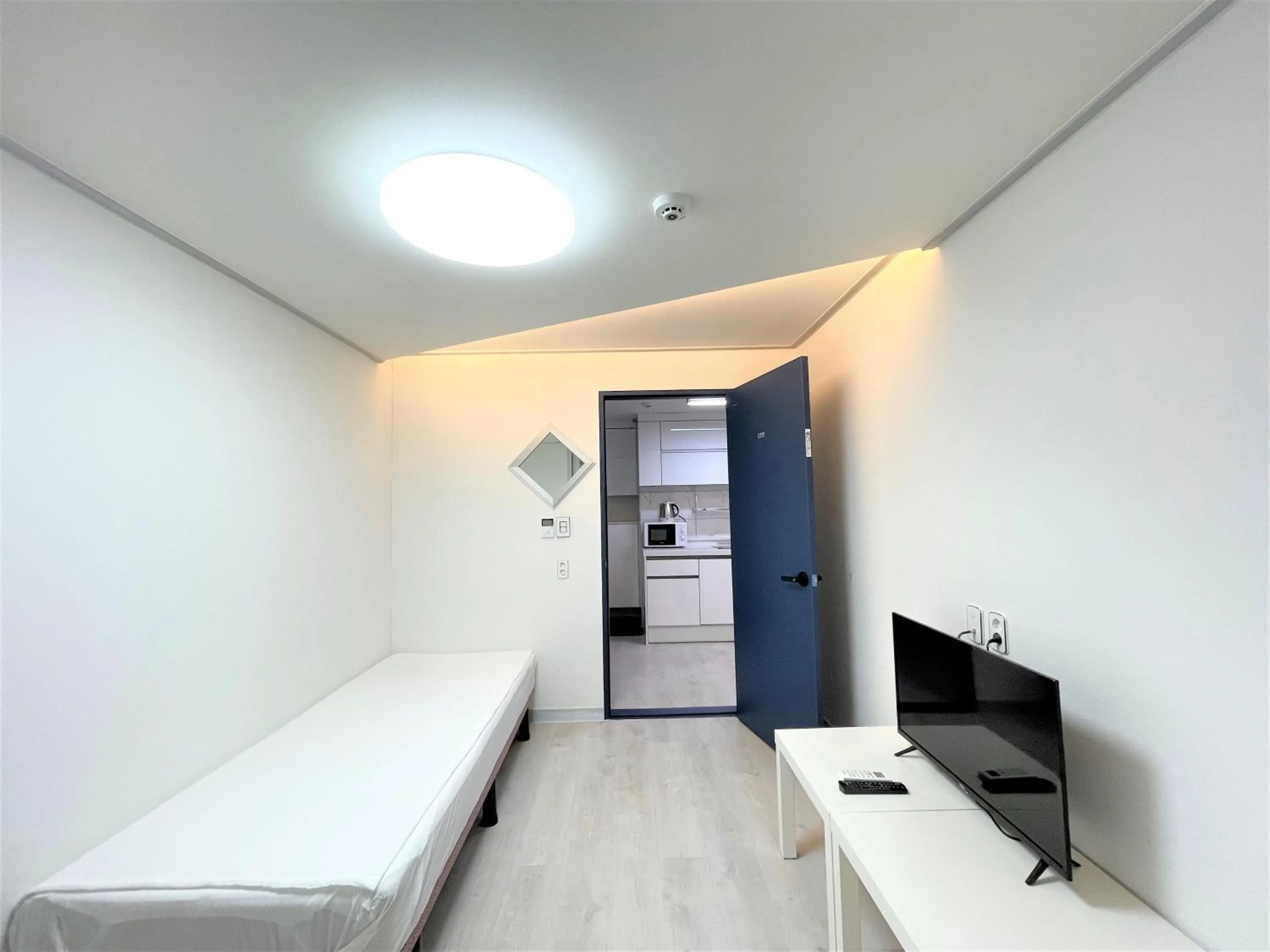 Bedroom, Bed in W Premium Guesthouse Incheon airport