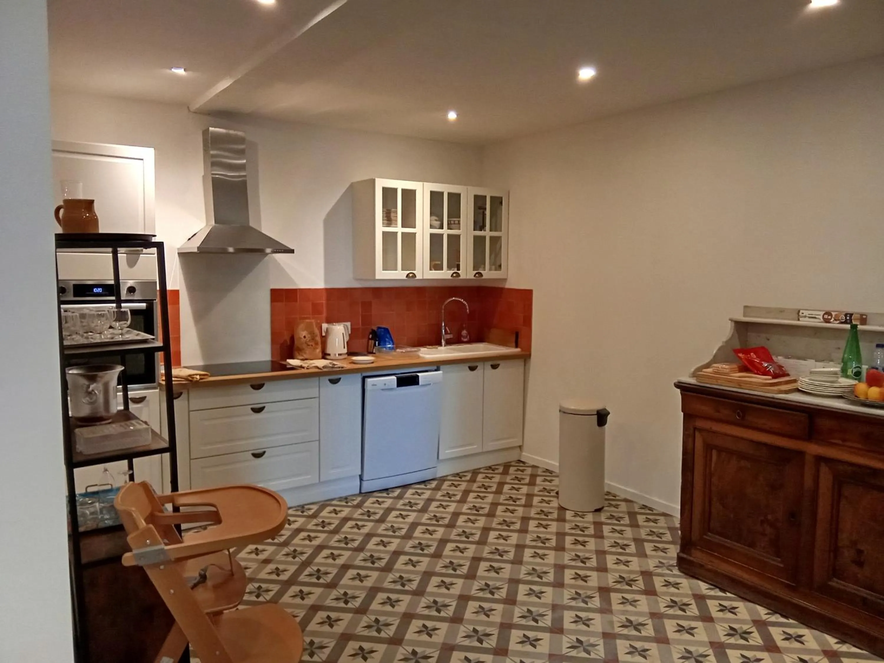 Kitchen or kitchenette in Le Mas Palegry Chambres d'hôtes Perpignan