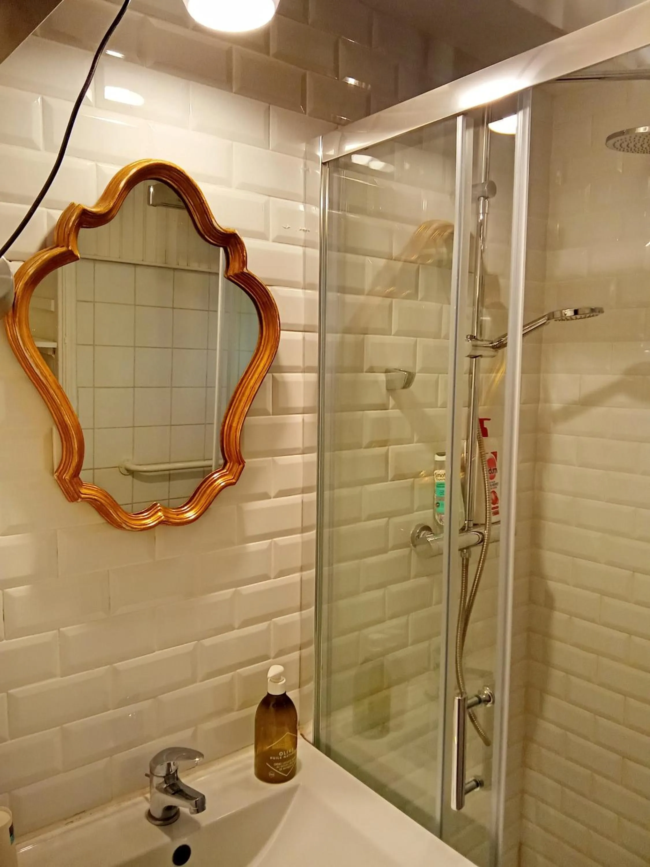 Bathroom in Le Mas Palegry Chambres d'hôtes Perpignan