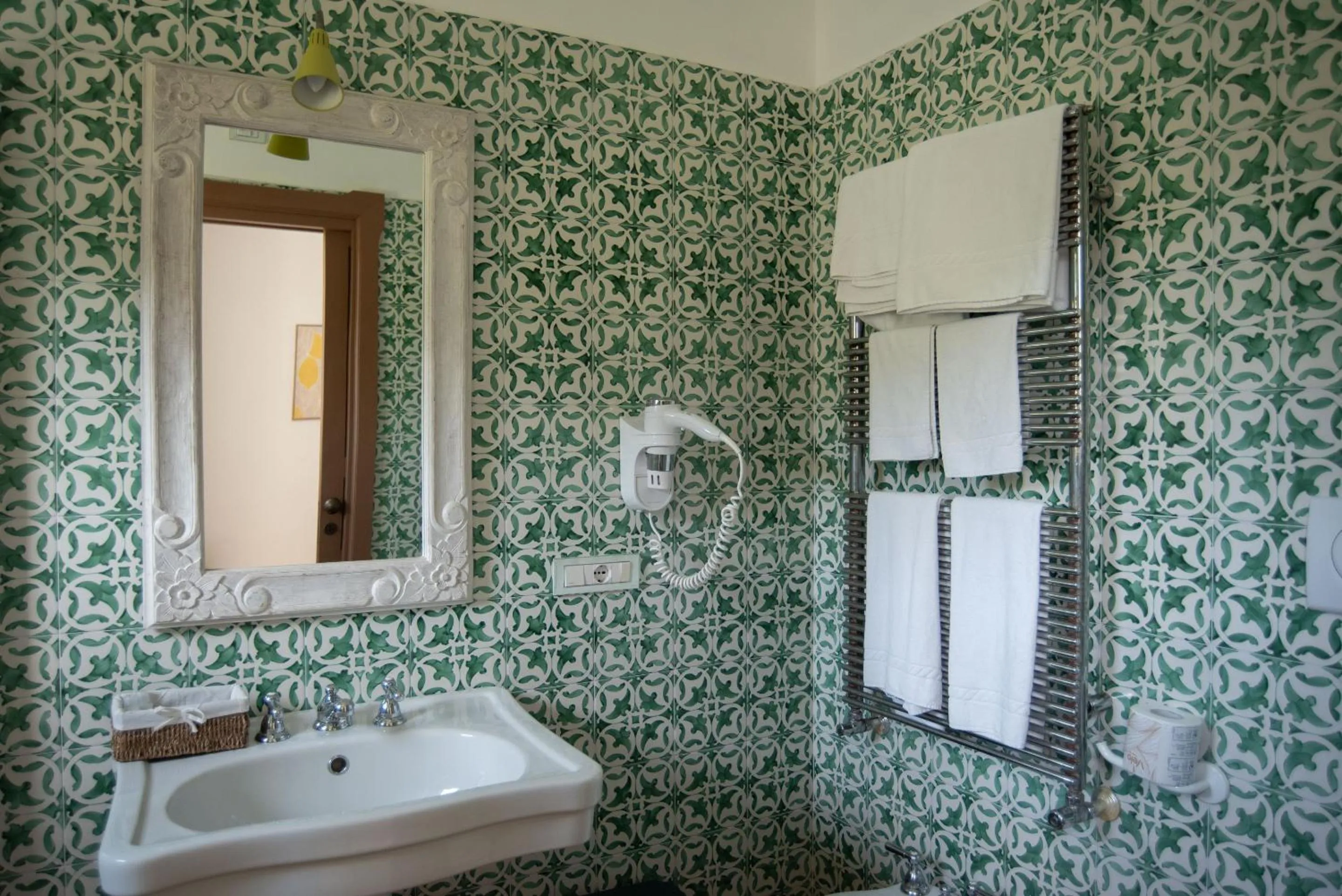 Bathroom in Villa Puolo - Sorrento