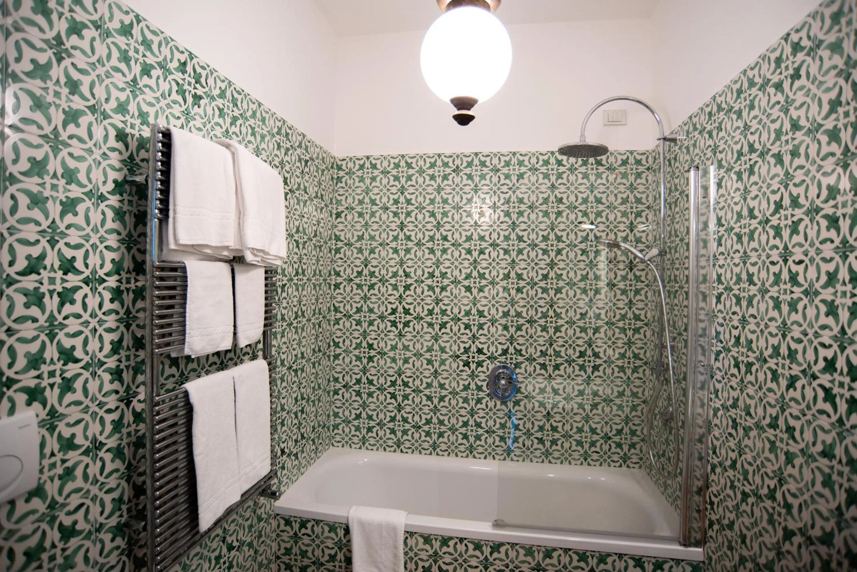 Bathroom in Villa Puolo - Sorrento