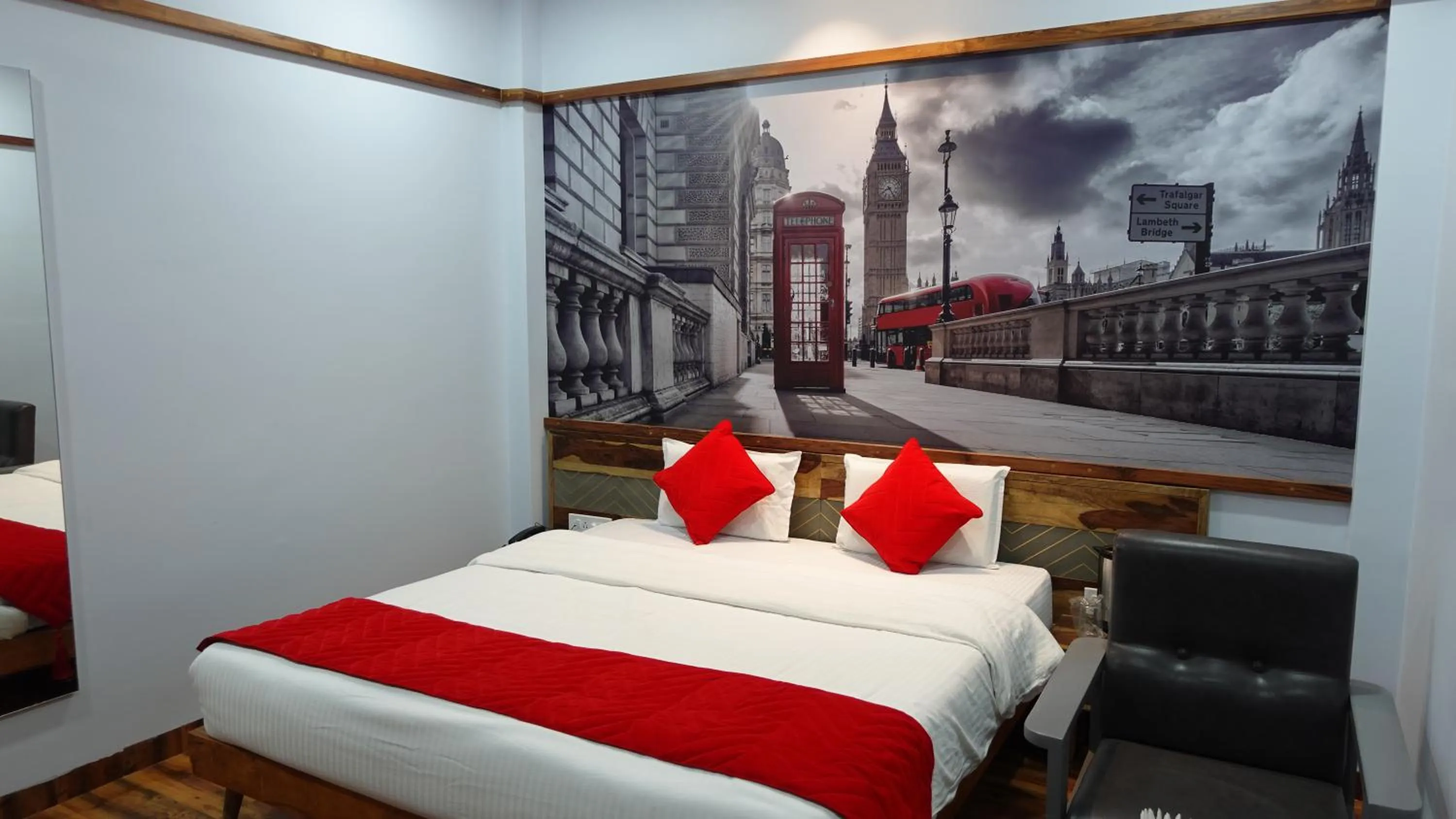 Bedroom, Bed in Annandam Inn(Hotel Anand)