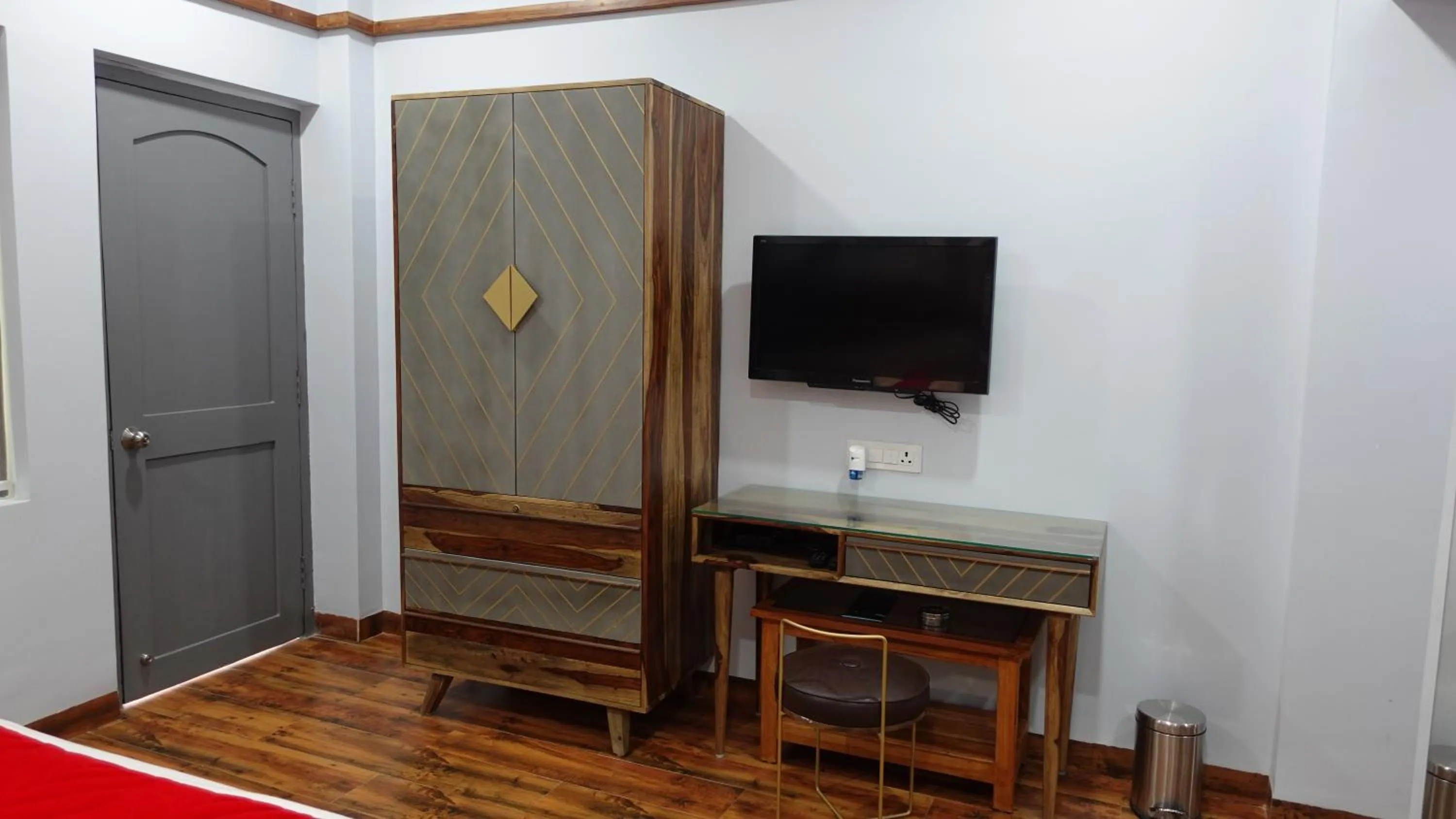 TV and multimedia in Annandam Inn(Hotel Anand)