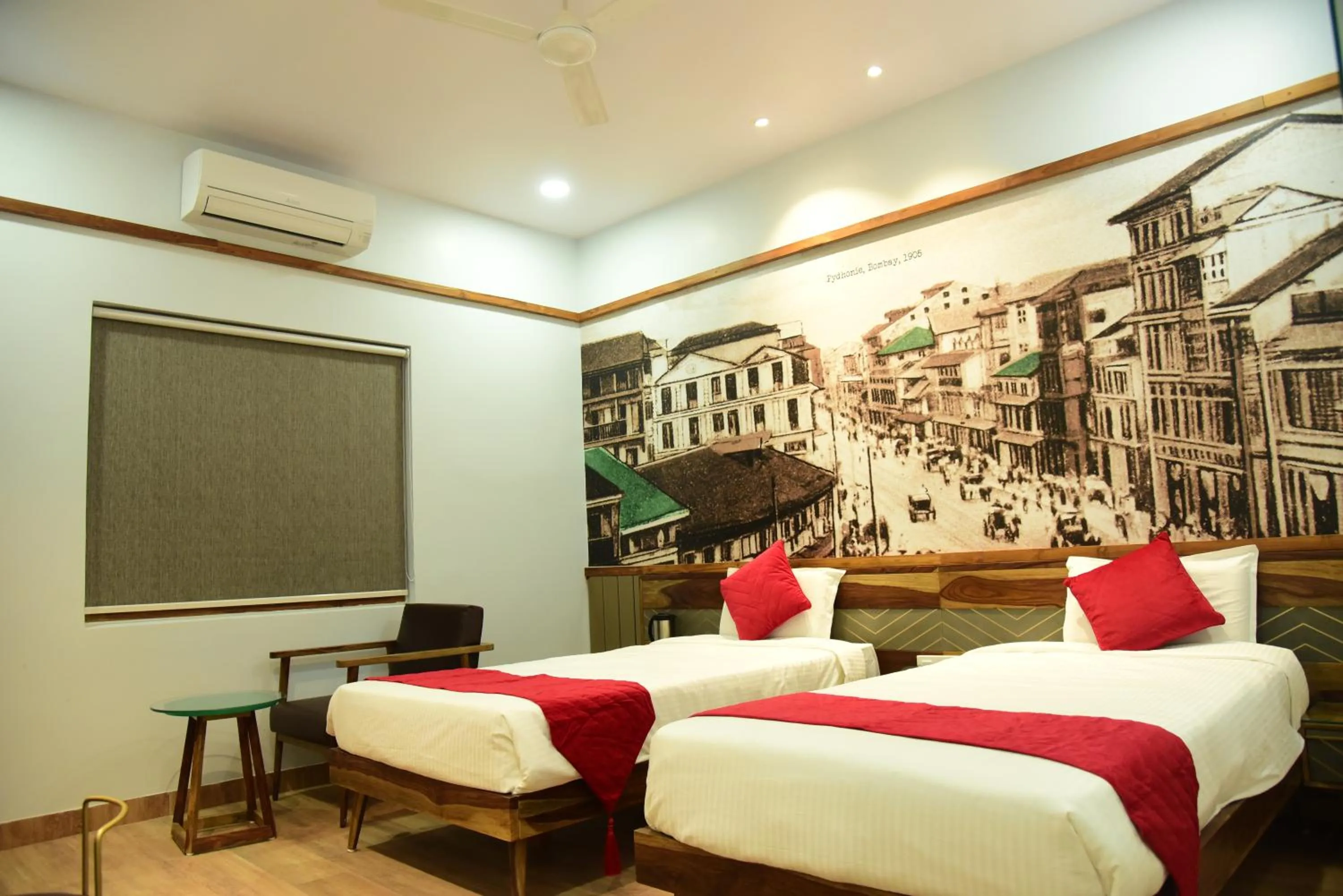 Photo of the whole room, Bed in Annandam Inn(Hotel Anand)