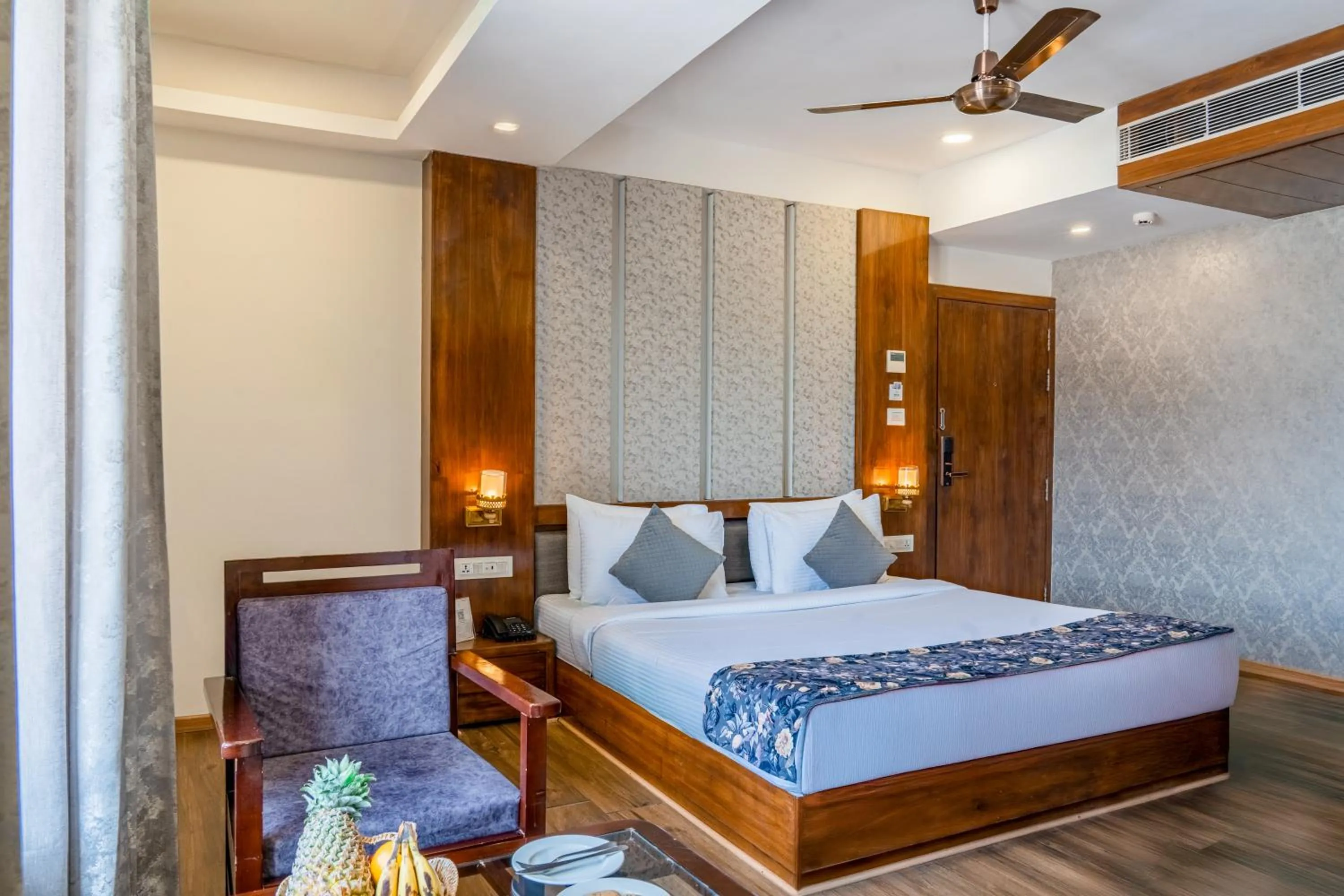 Bed in Hotel Paandora Grand,Udaipur