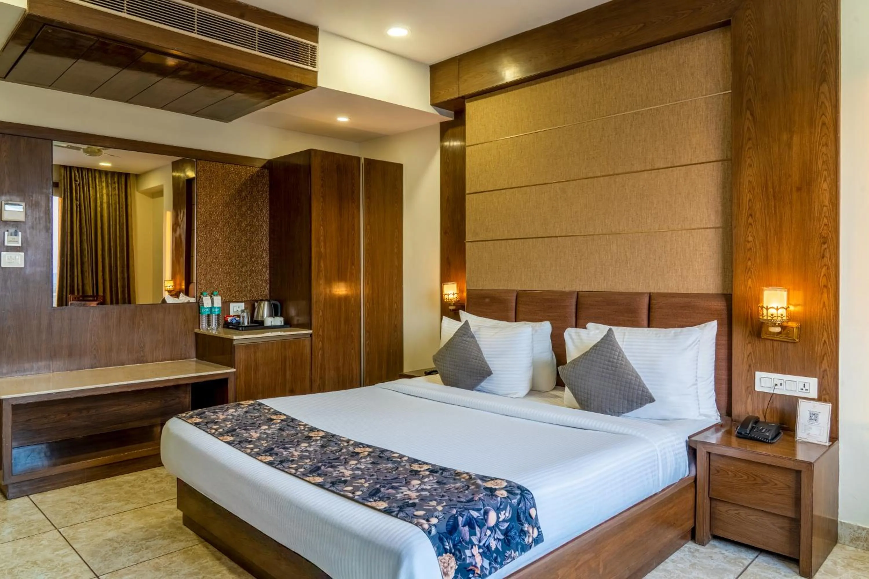 Bed in Hotel Paandora Grand,Udaipur