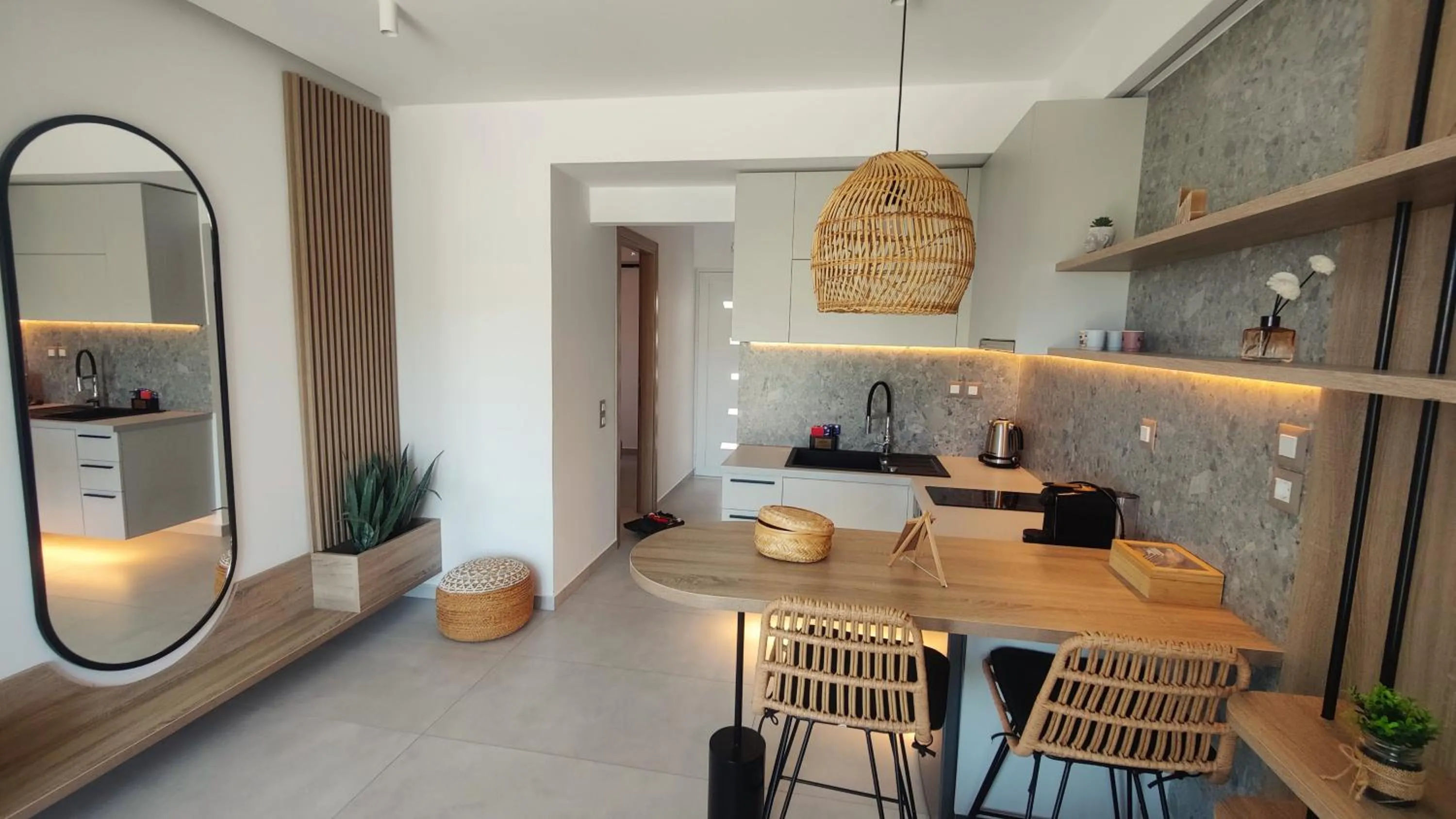 Coffee/tea facilities in Aelia Apartments