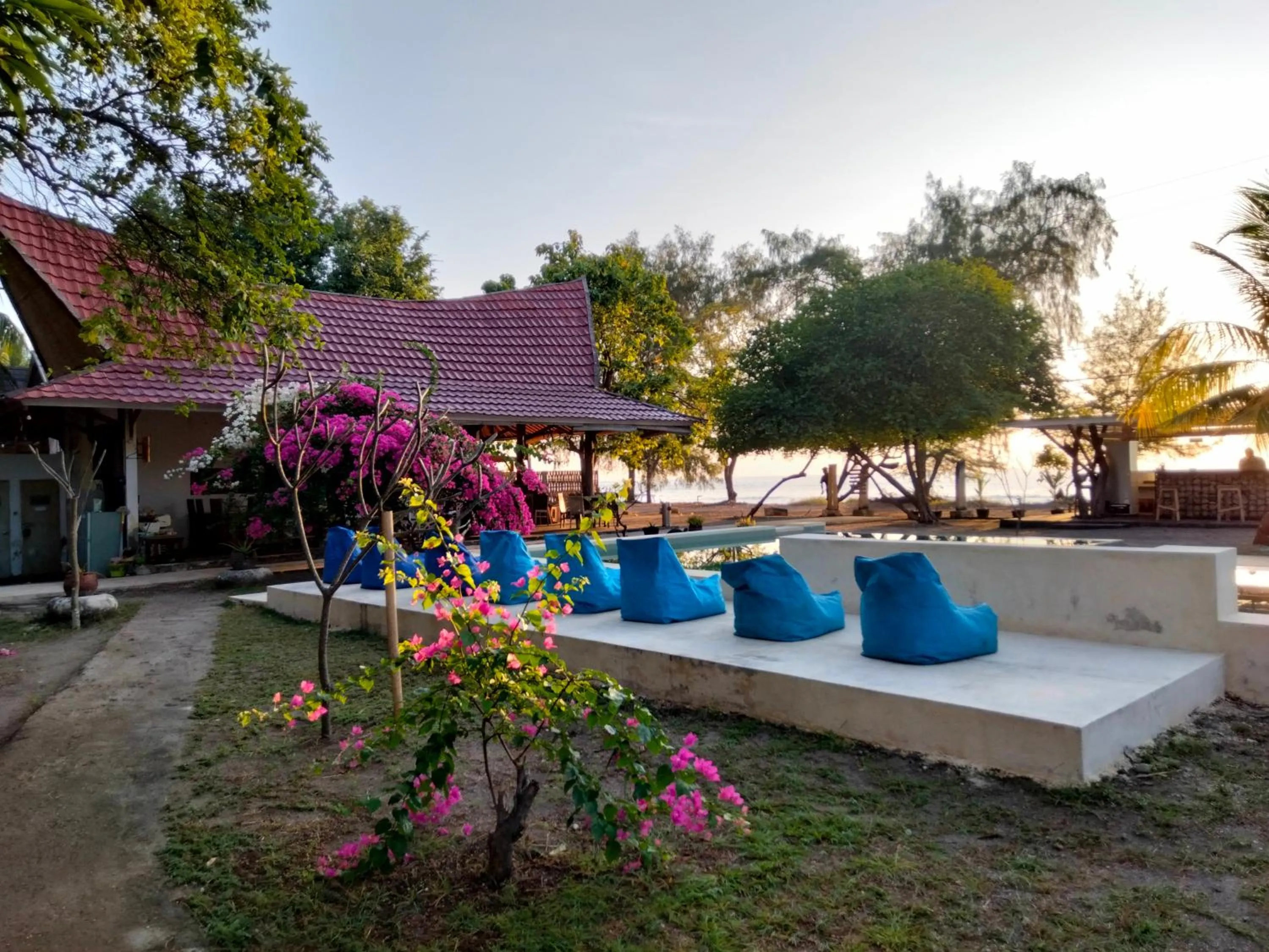 Juliantos by the sea