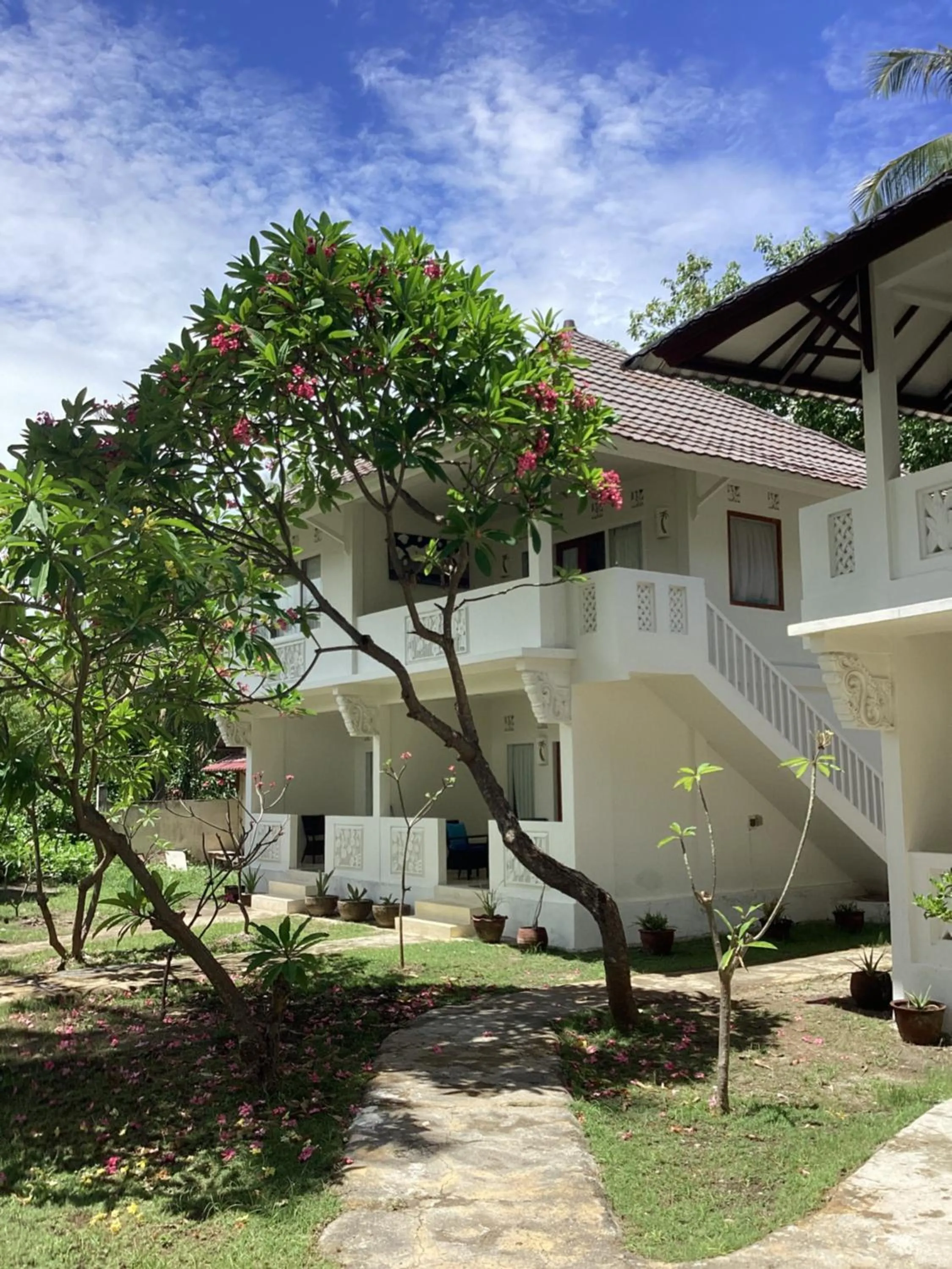 Juliantos by the sea