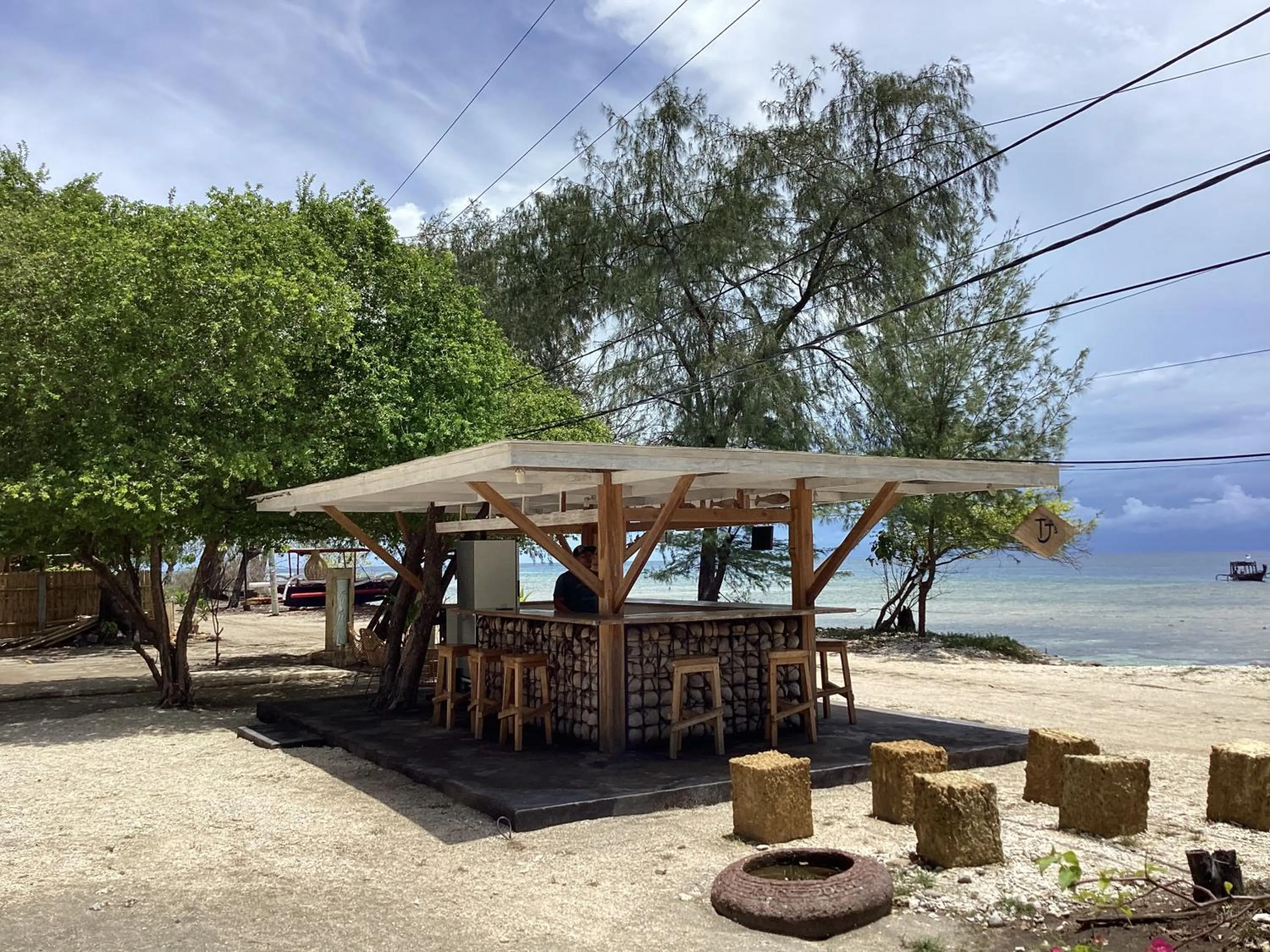 Juliantos by the sea