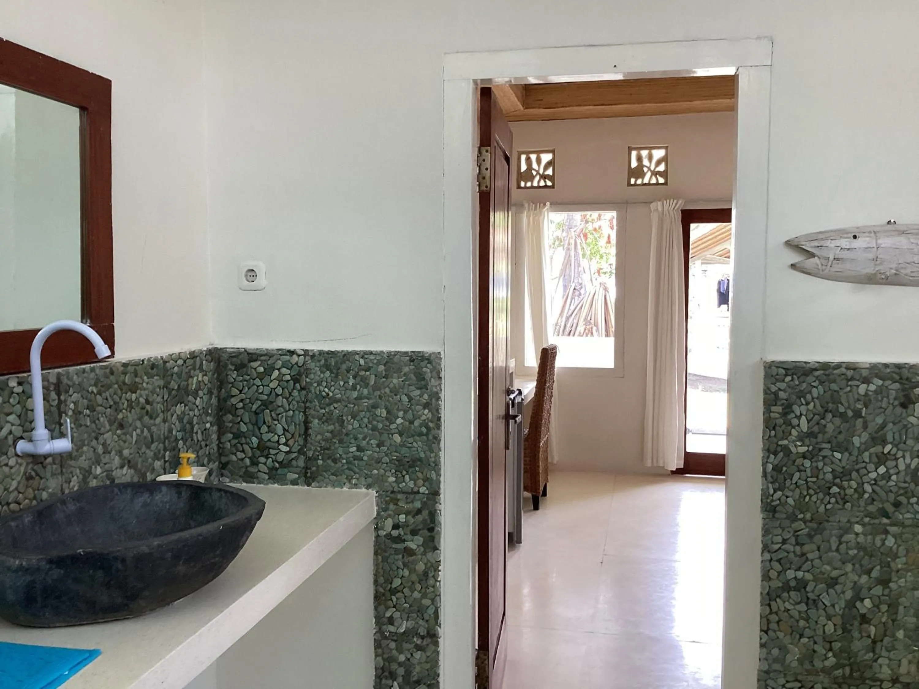 Juliantos by the sea