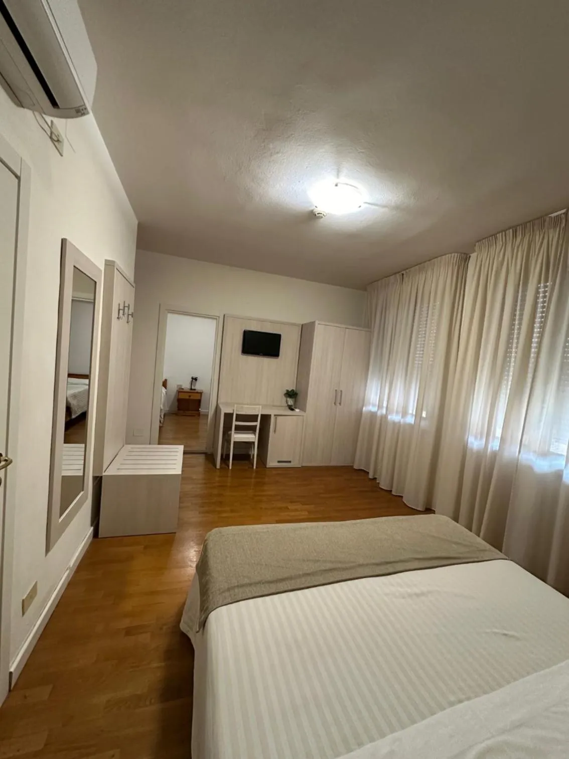 Bed in Hotel La Pace