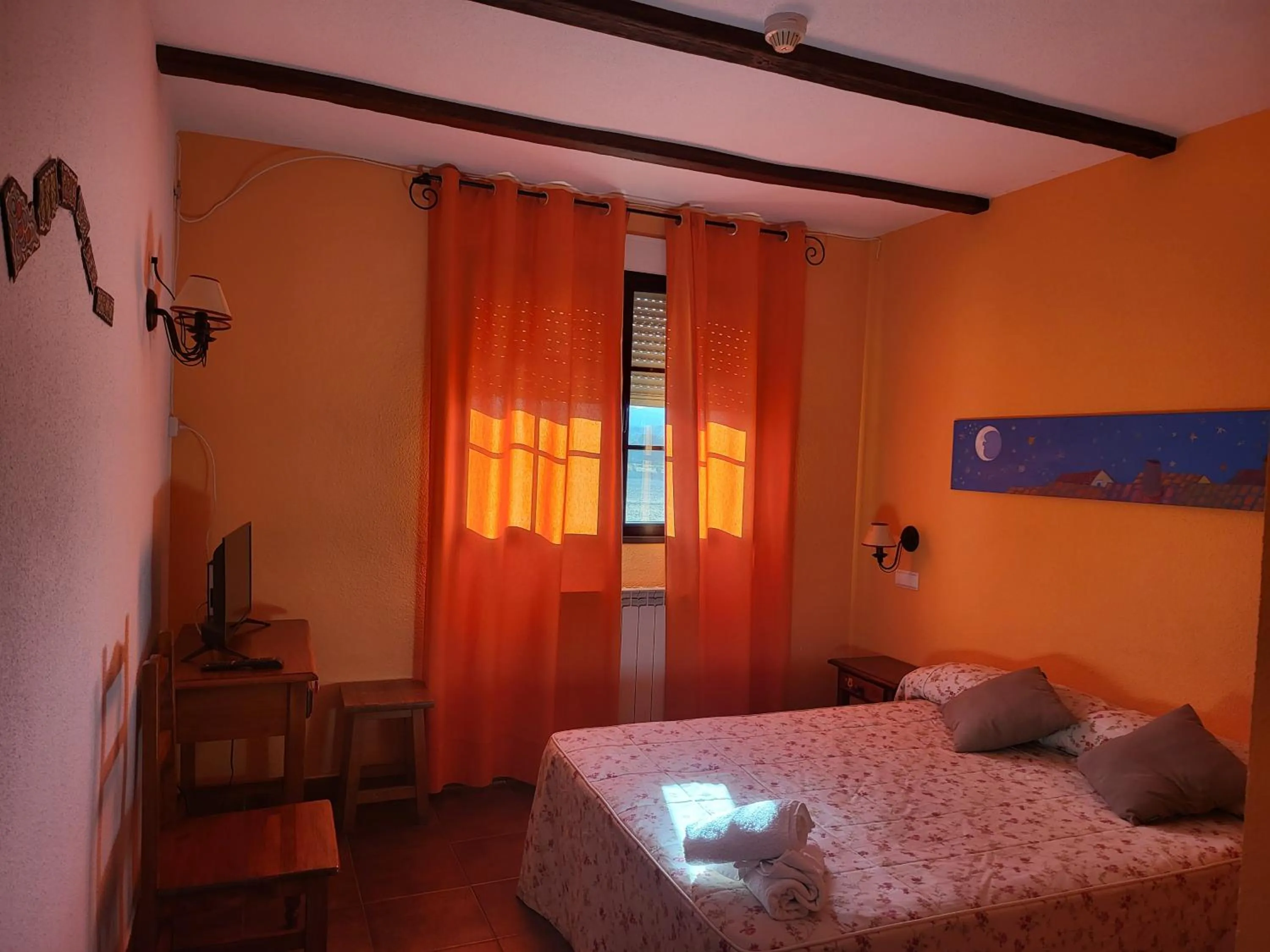 Photo of the whole room, Bed in Hotel rural LA CASONA DE TAMAYA
