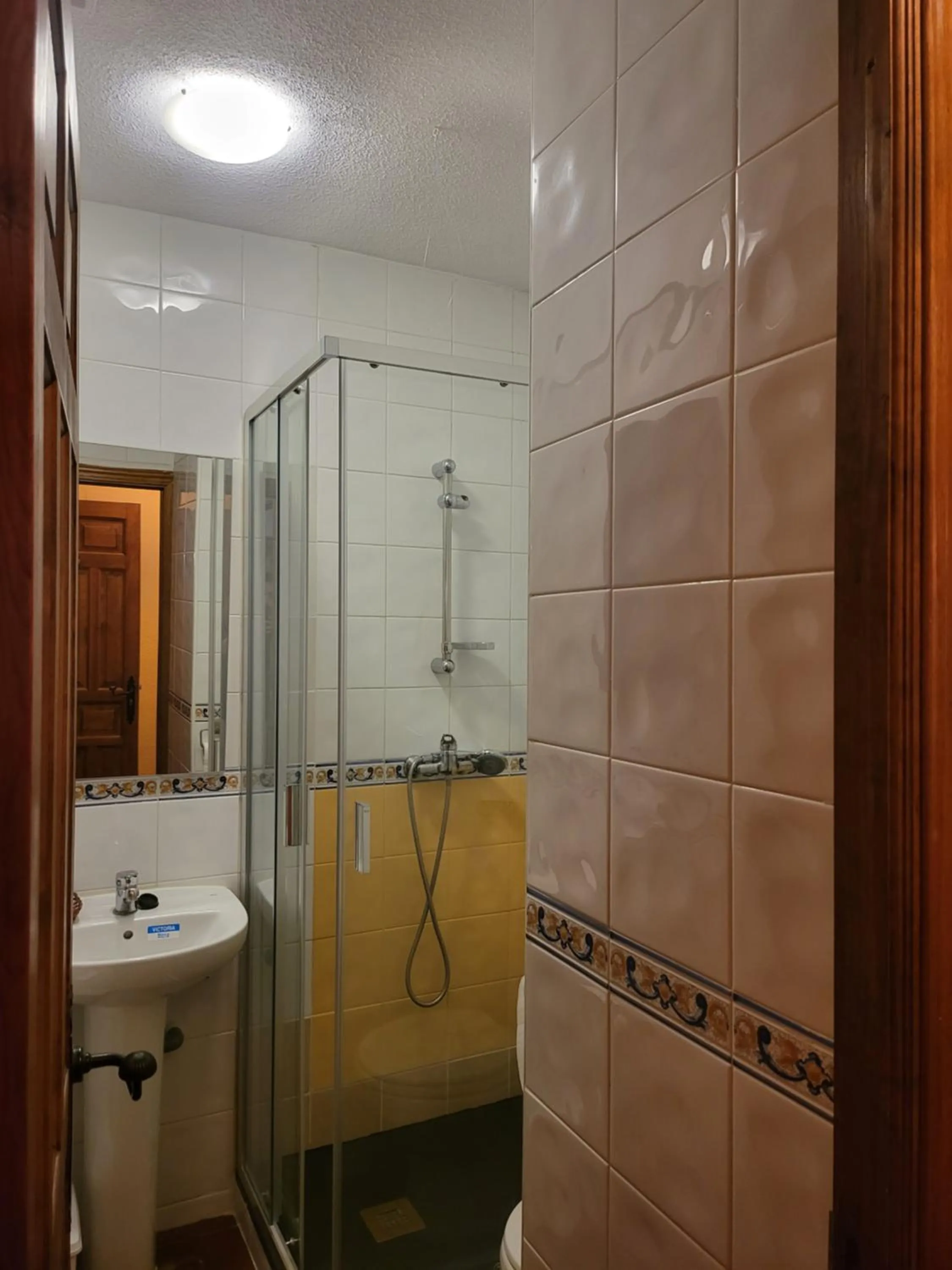 Bathroom in Hotel rural LA CASONA DE TAMAYA
