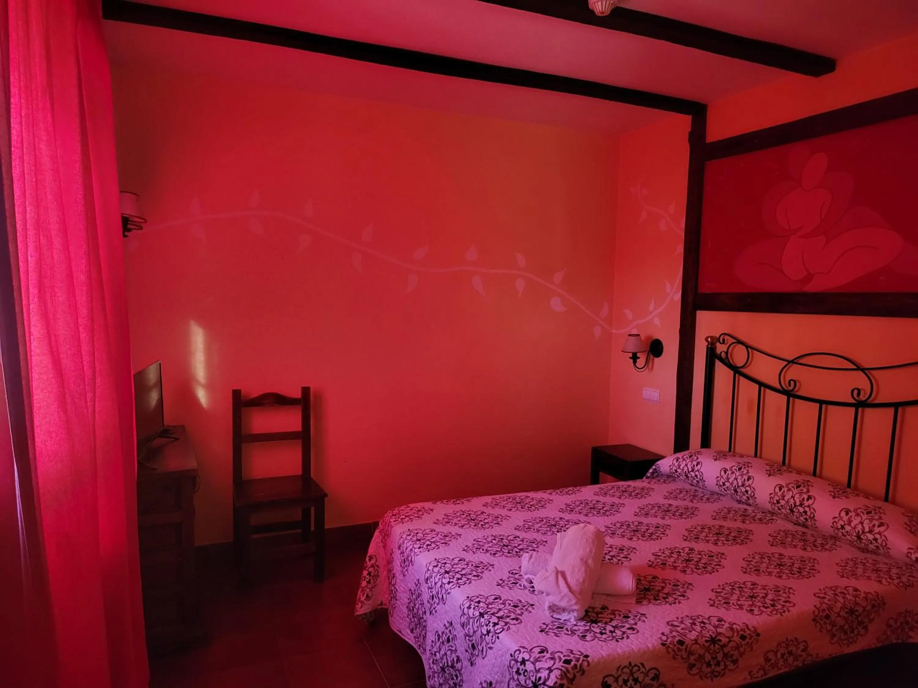 Photo of the whole room, Bed in Hotel rural LA CASONA DE TAMAYA