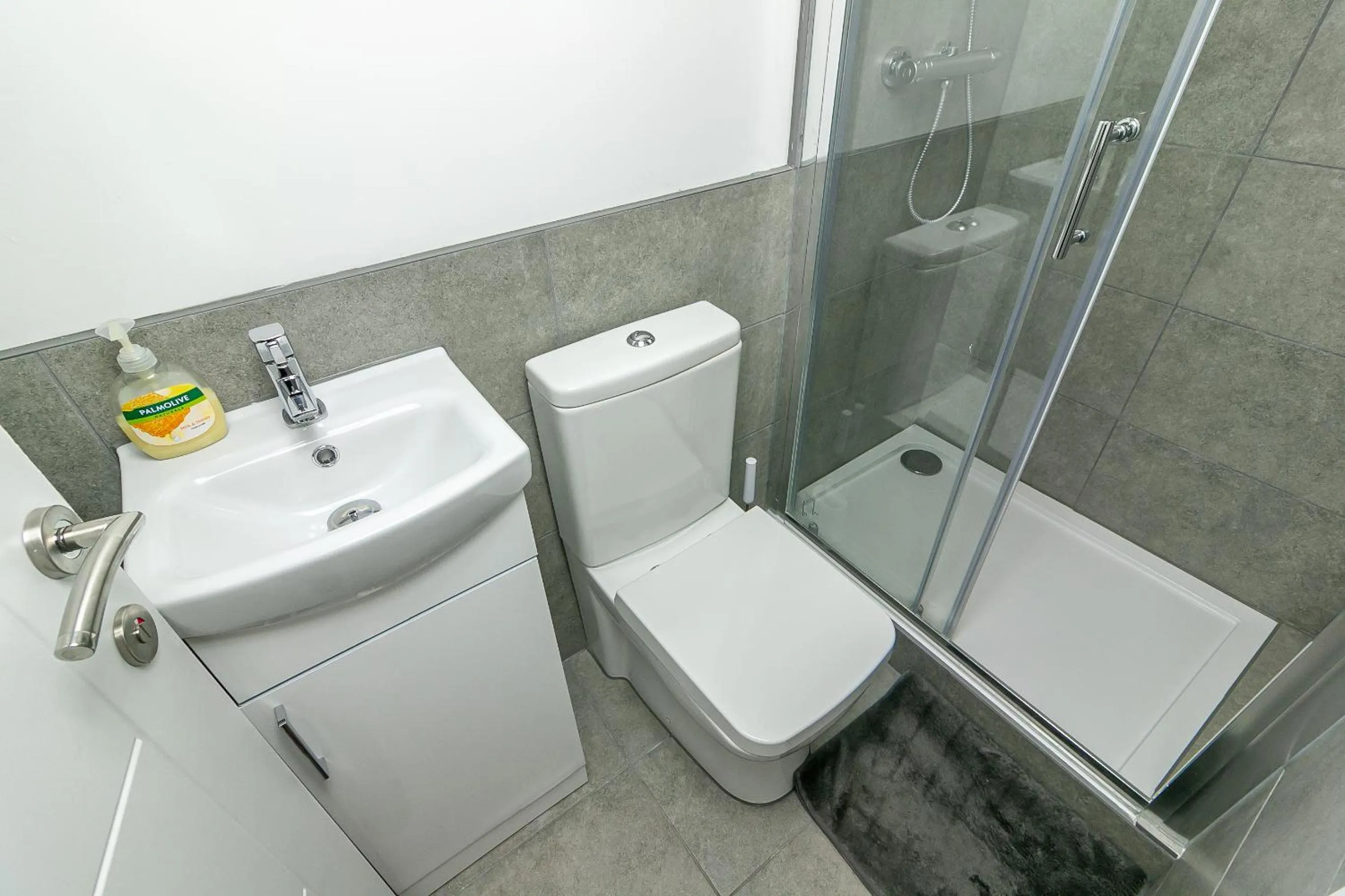 Bathroom in King Pin Corner