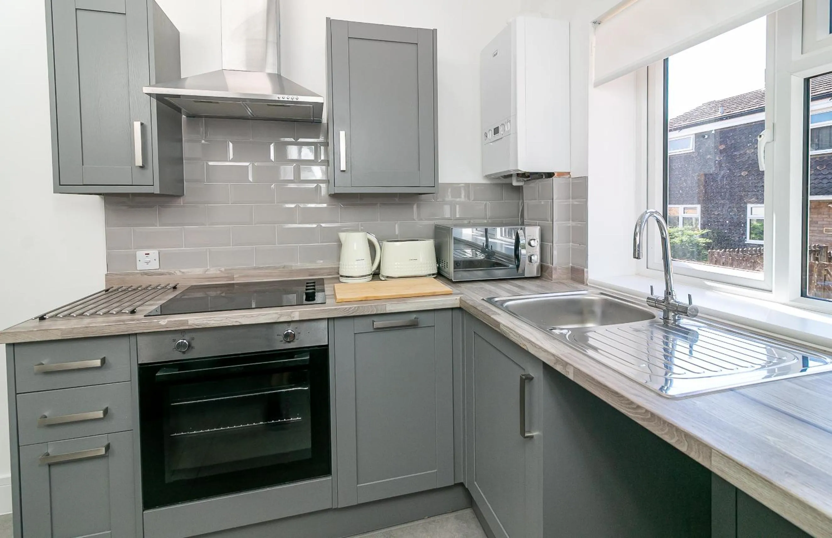 Kitchen or kitchenette in King Pin Corner