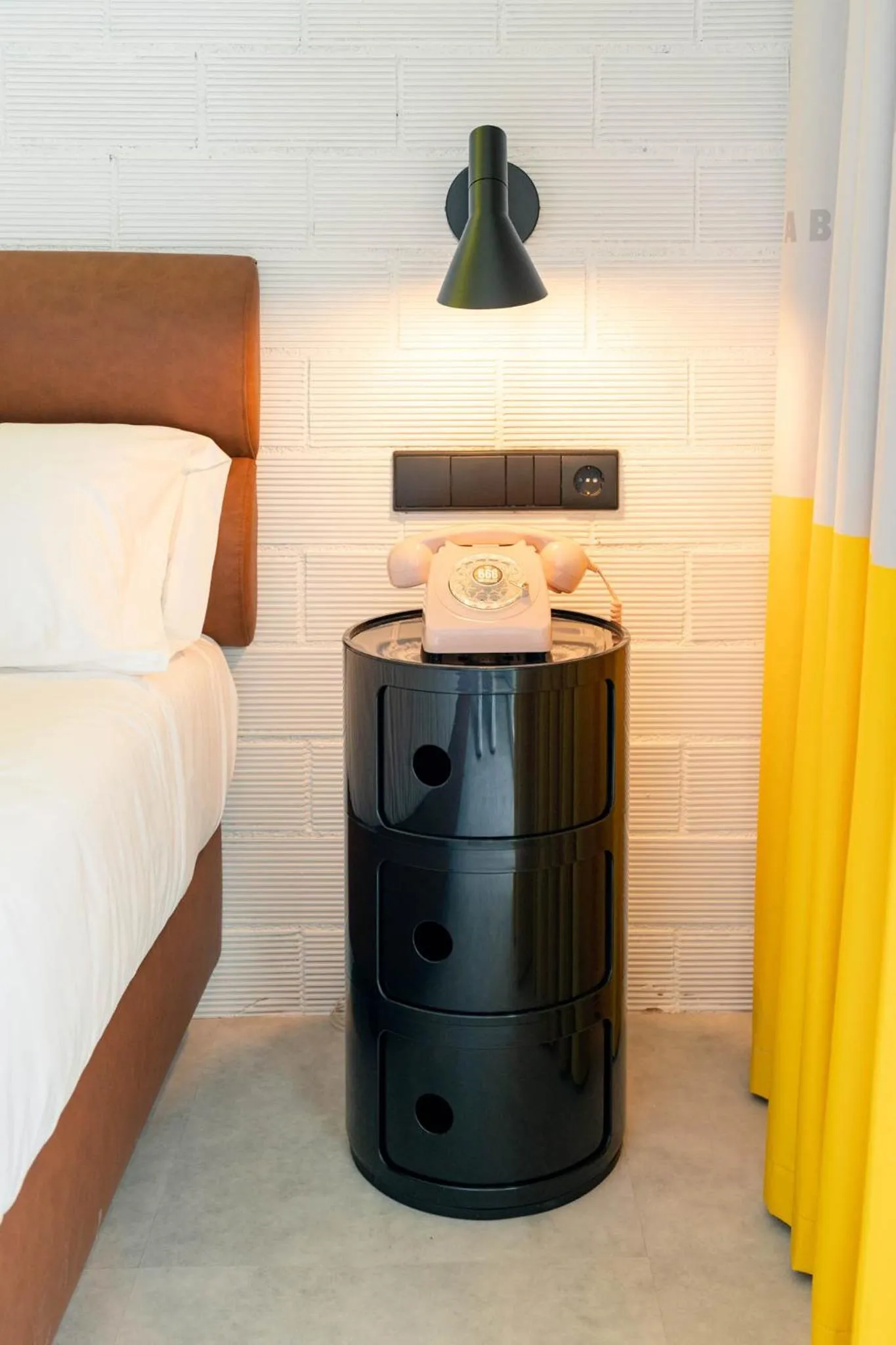 Bed in Ryans Lolas - Adults Only