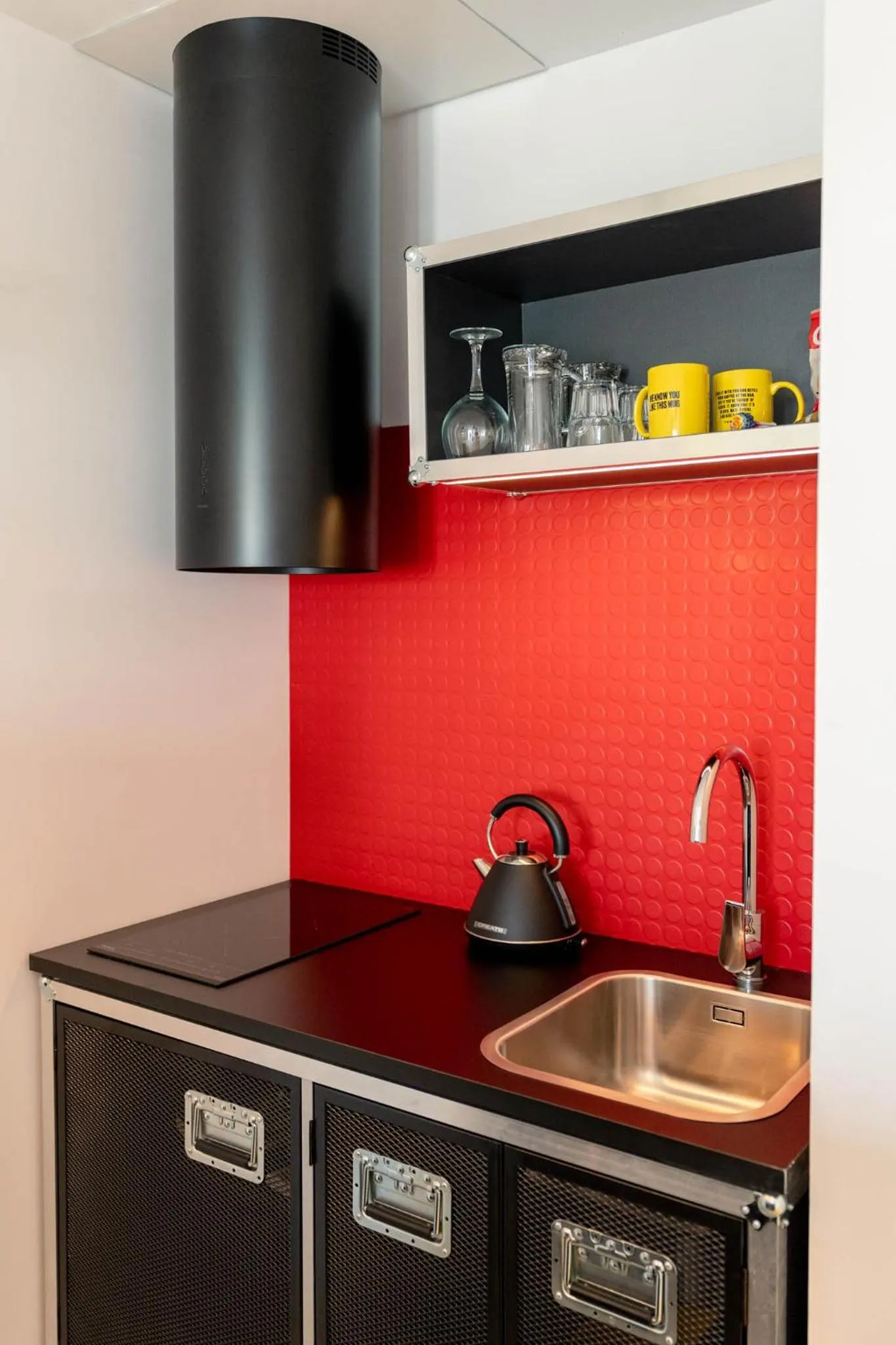 minibar in Ryans Lolas - Adults Only