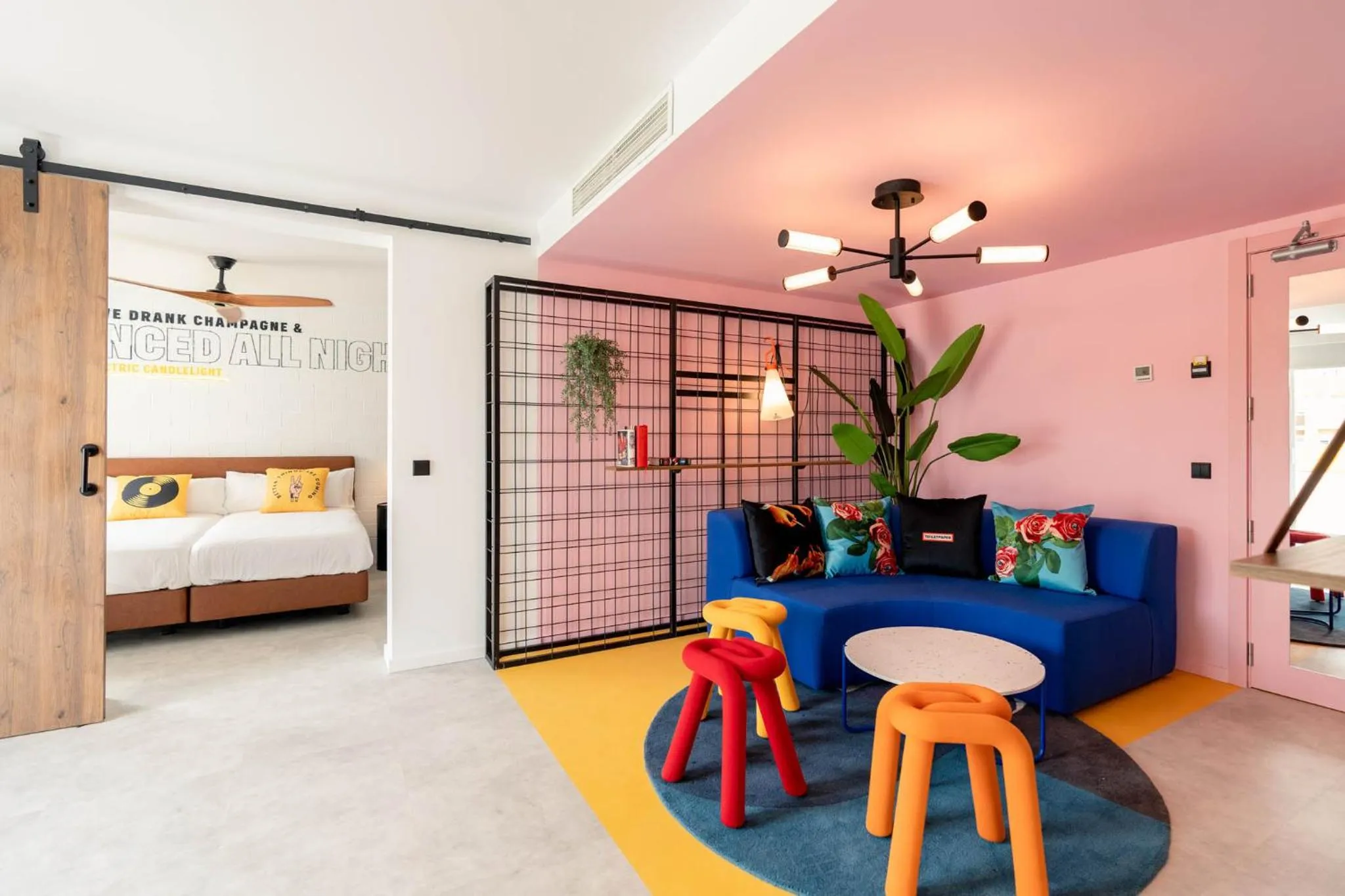 Bed in Ryans Lolas - Adults Only